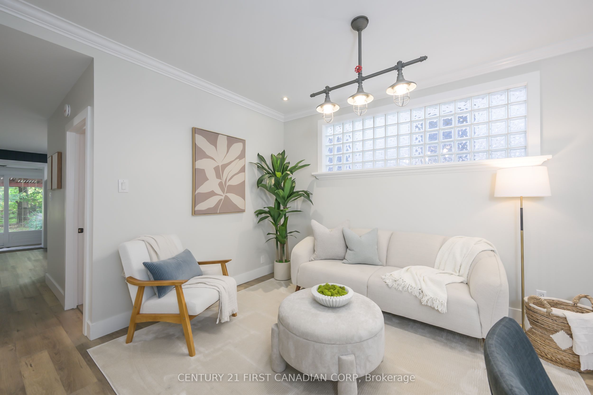 150 Colborne Street Property Photo 5