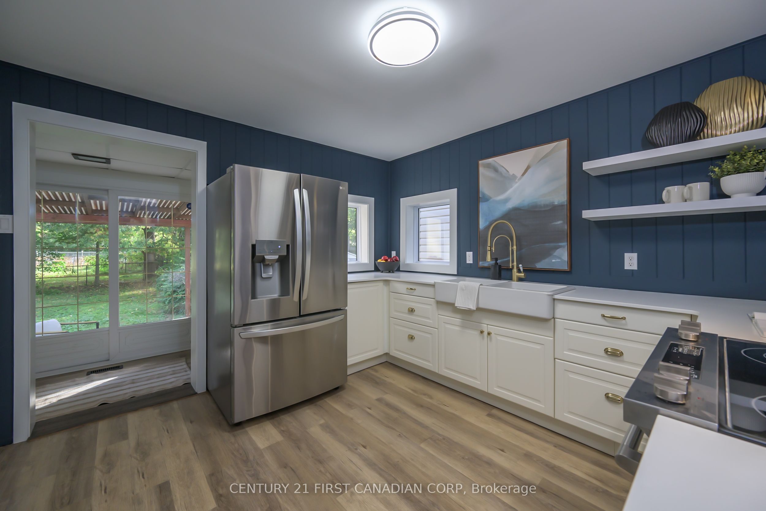 150 Colborne Street Property Photo 12