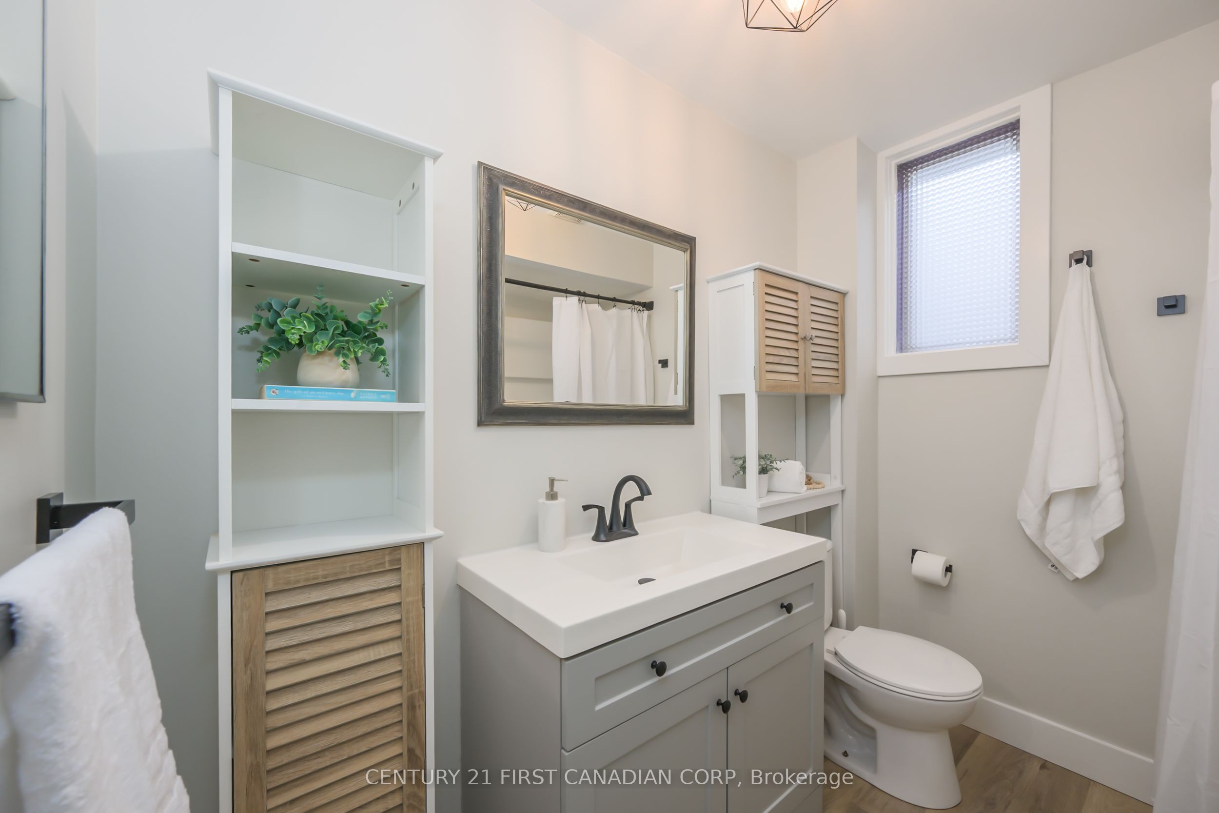 150 Colborne Street Property Photo 16