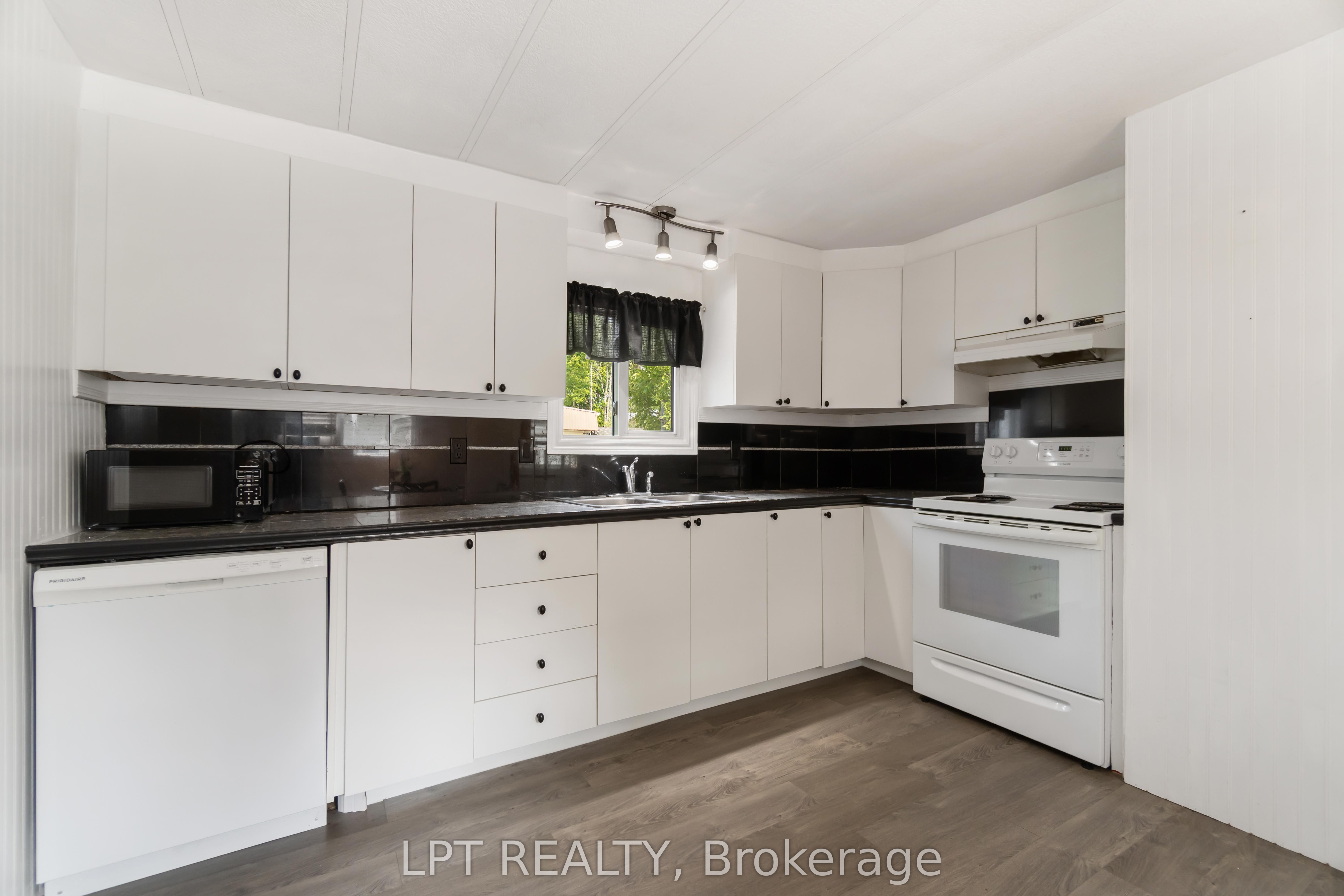 26 Salmon Side Rd Property Photo 9