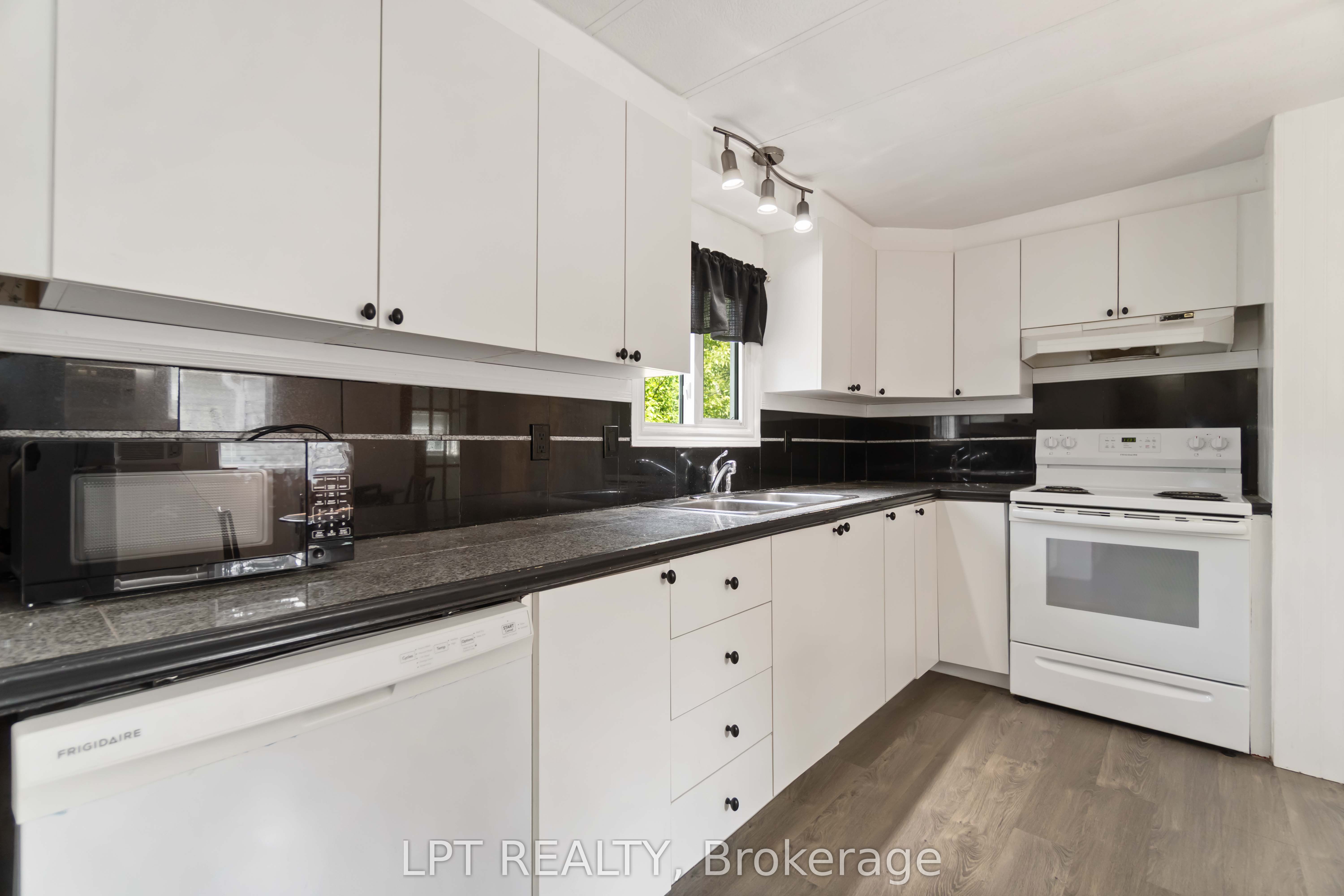 26 Salmon Side Rd Property Photo 11