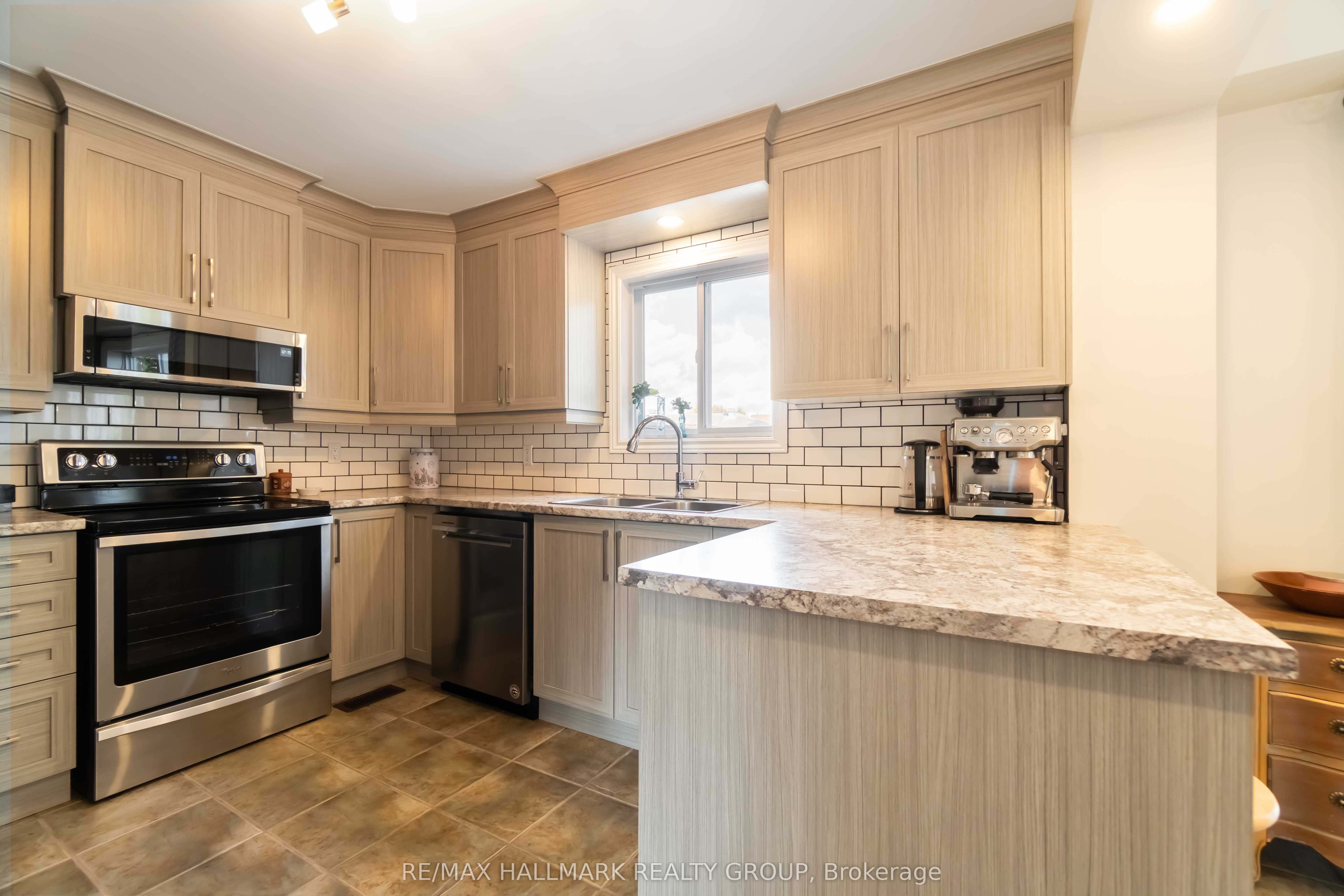 835 Powers Street Property Photo 11