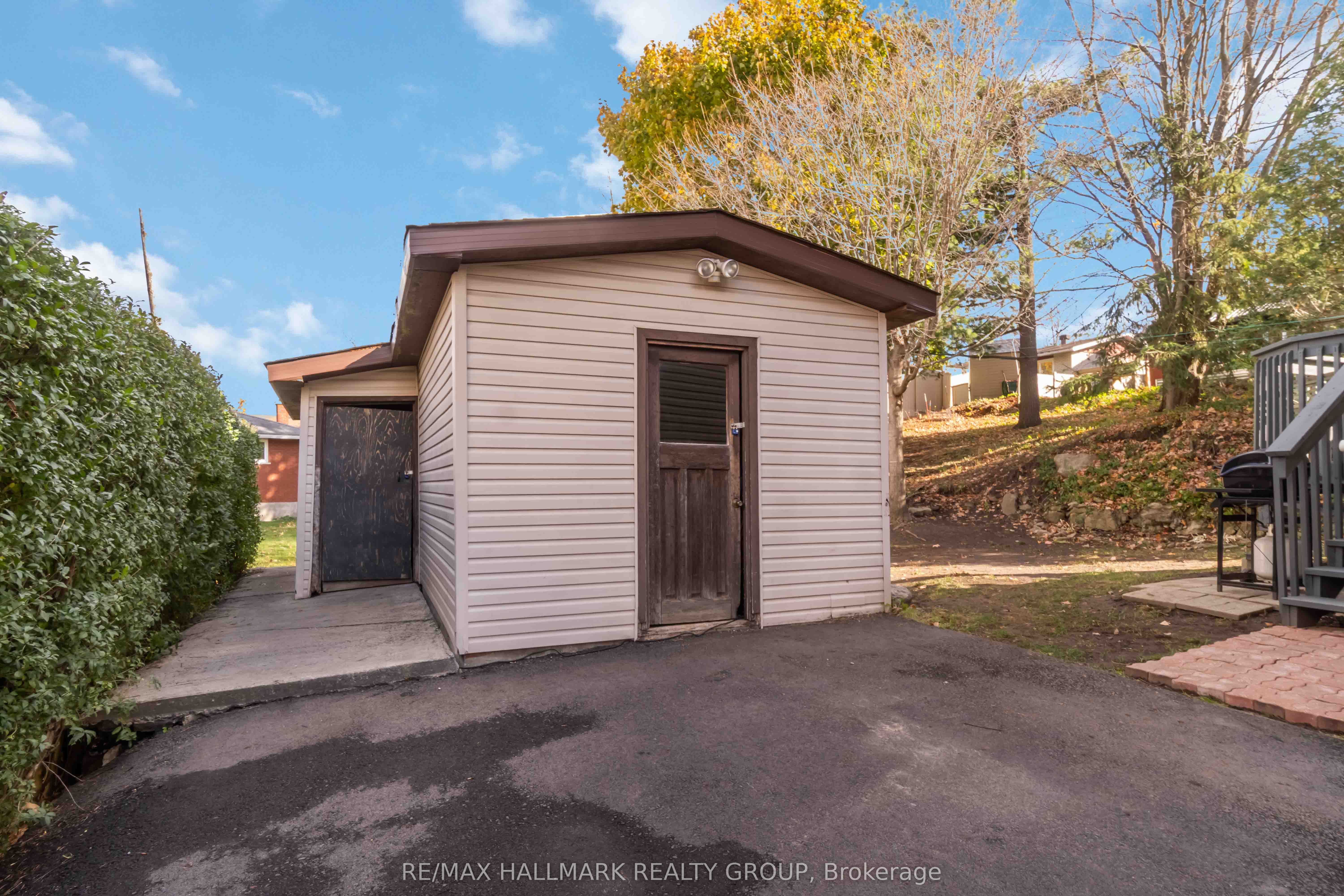 835 Powers Street Property Photo 31