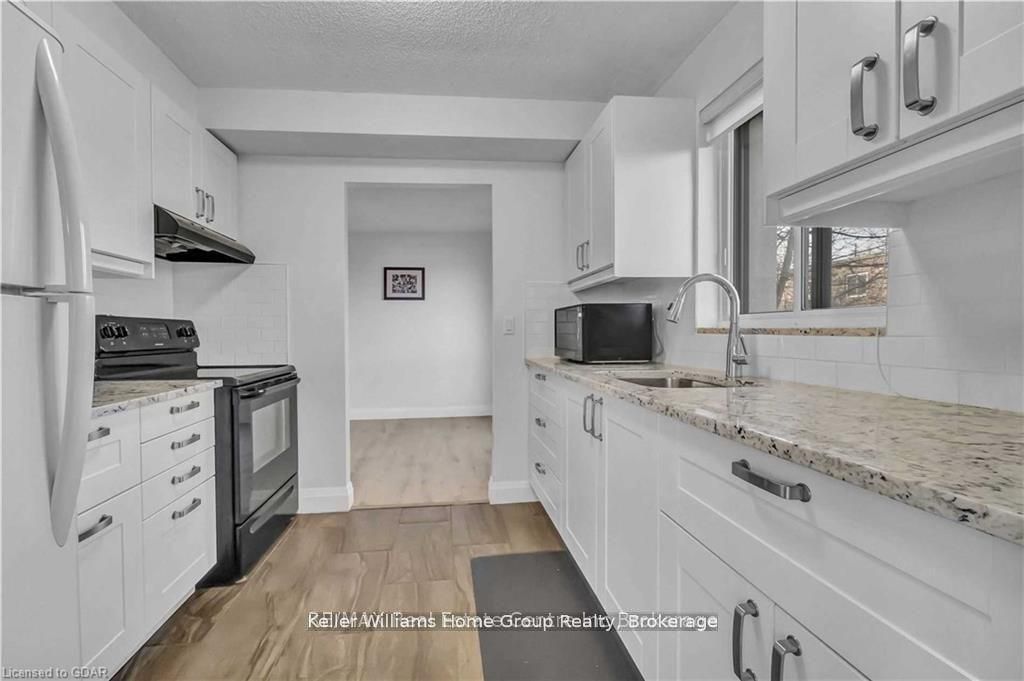 358 Waterloo Ave Property Photo 8