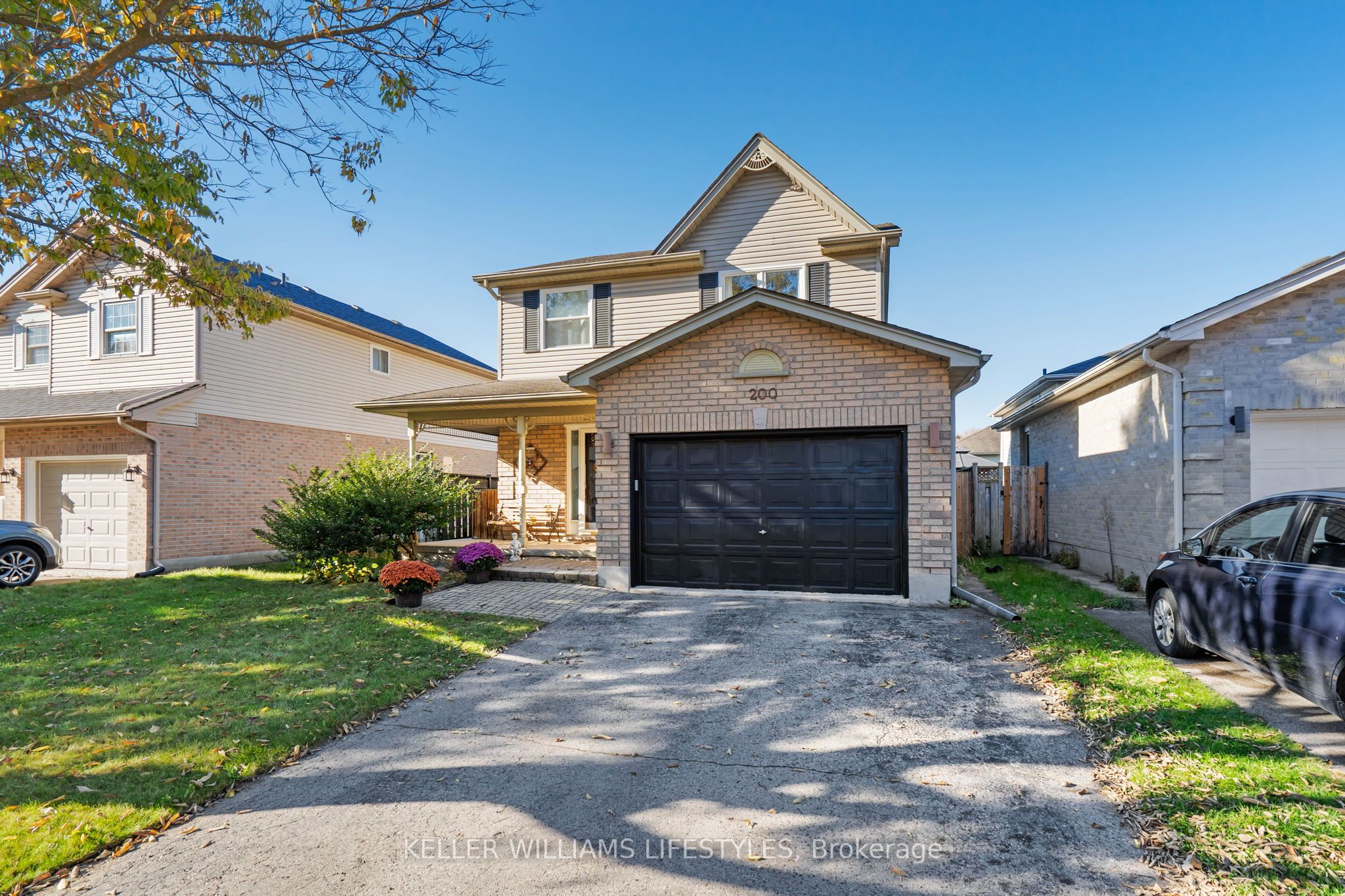 200 Bournemouth Dr Property Photo 2