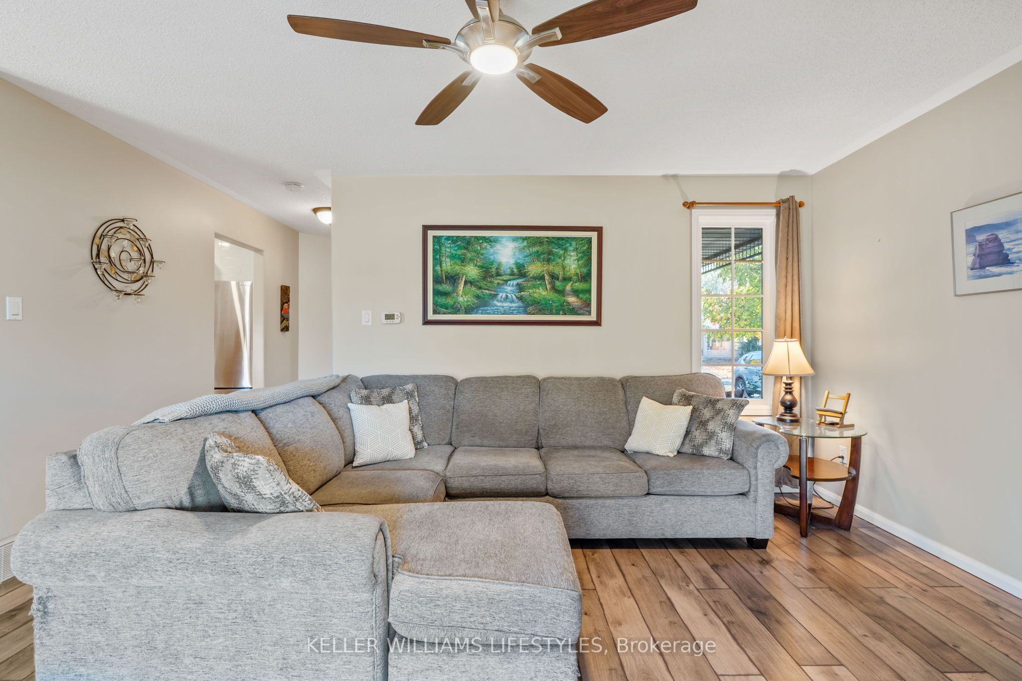 200 Bournemouth Dr Property Photo 10