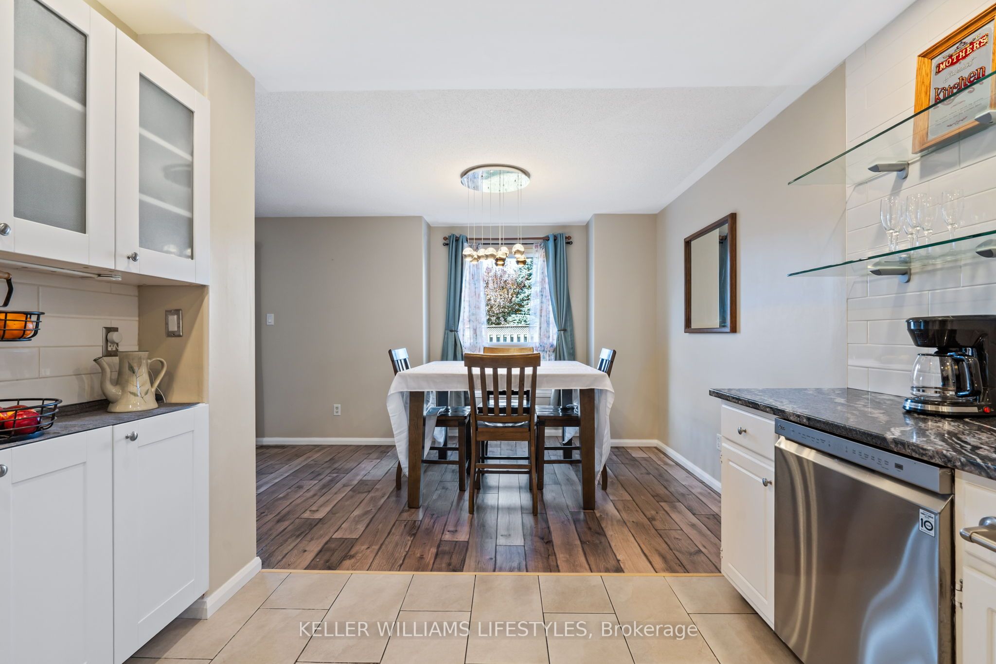 200 Bournemouth Dr Property Photo 18