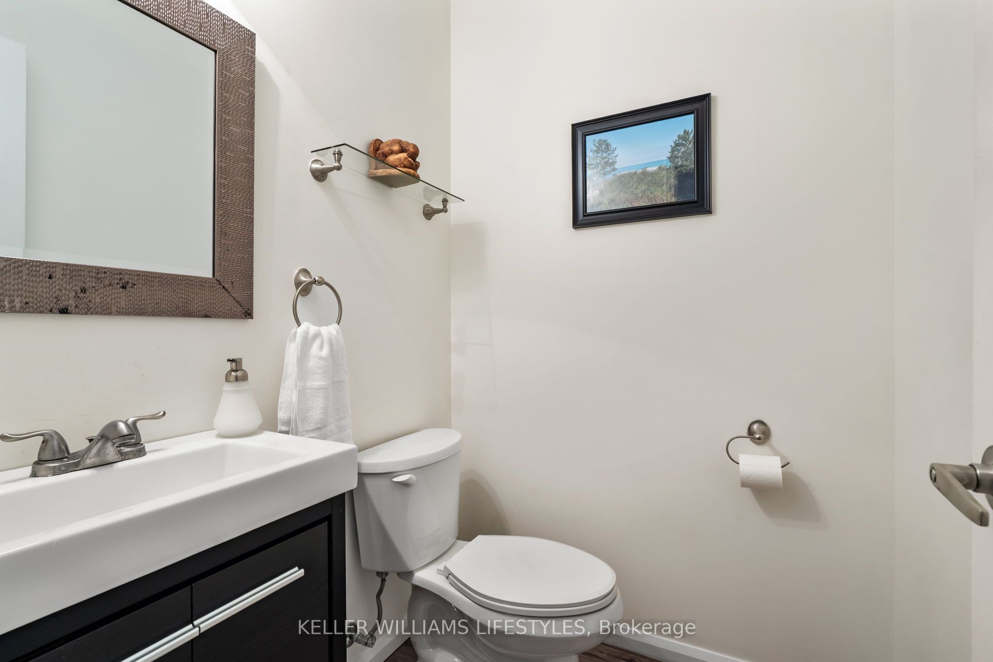 200 Bournemouth Dr Property Photo 20