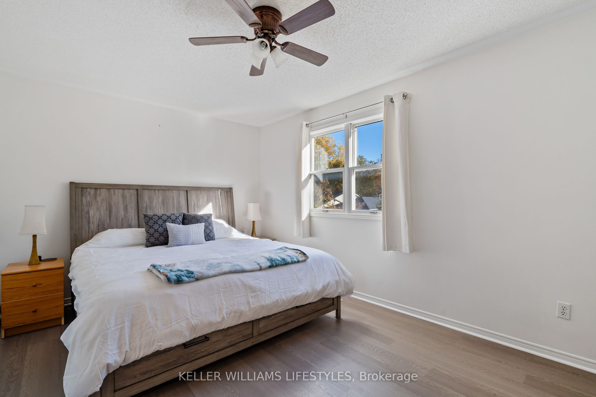 200 Bournemouth Dr Property Photo 22