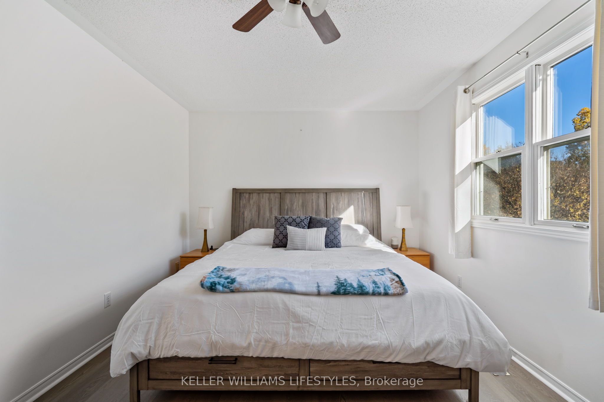 200 Bournemouth Dr Property Photo 23