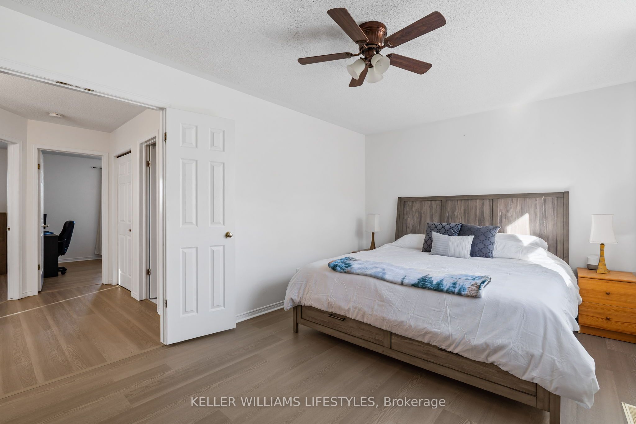 200 Bournemouth Dr Property Photo 24