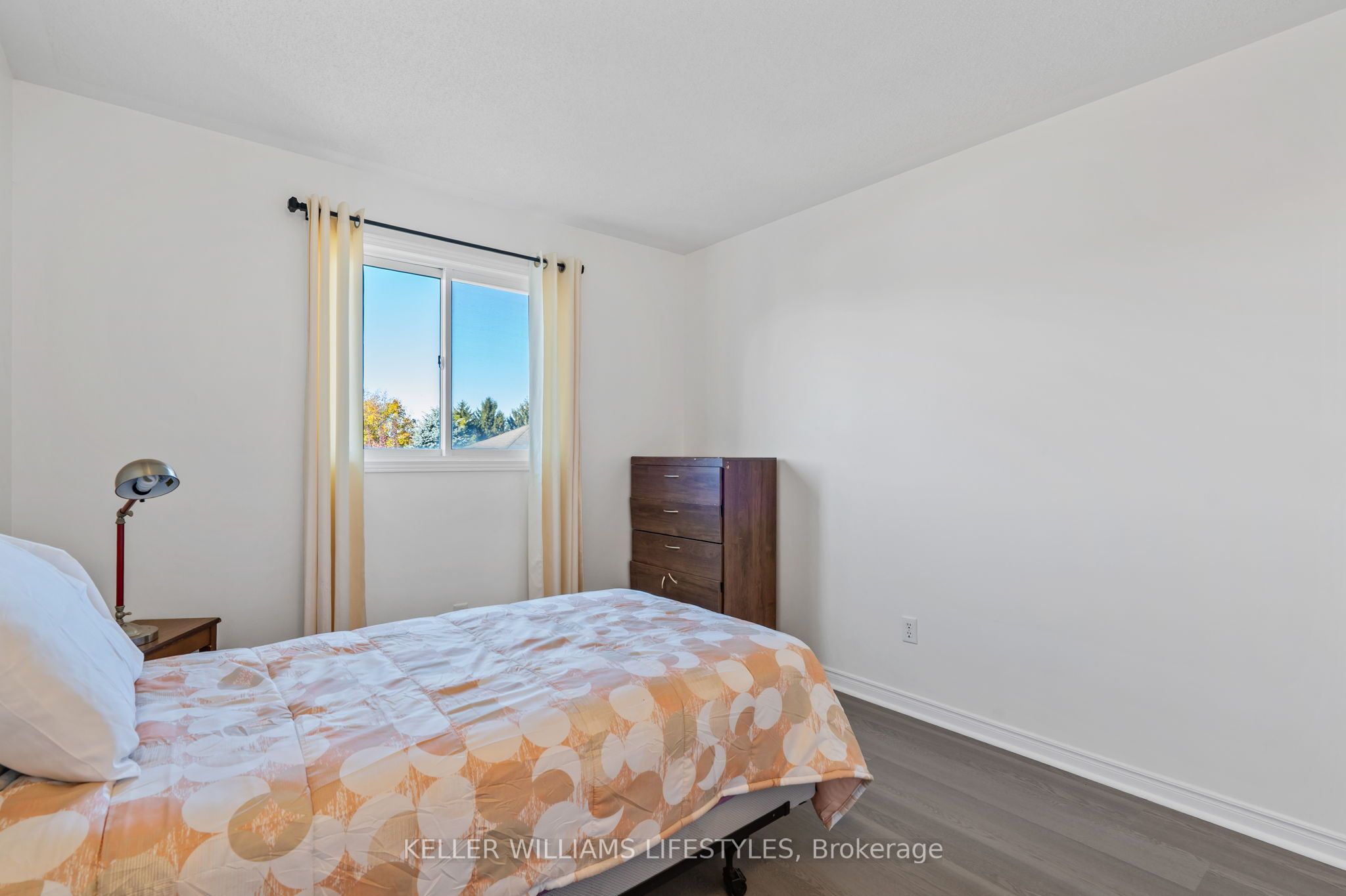 200 Bournemouth Dr Property Photo 26