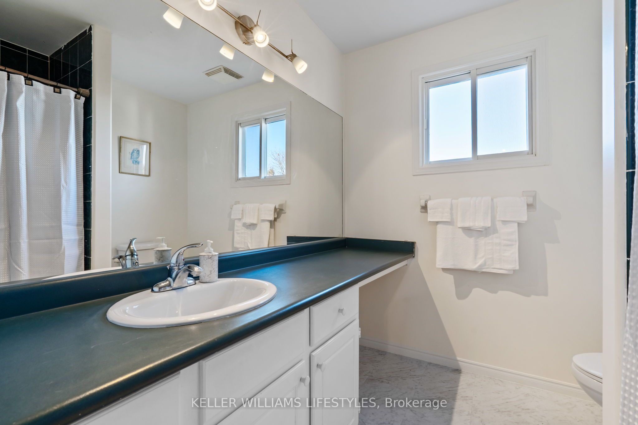 200 Bournemouth Dr Property Photo 30