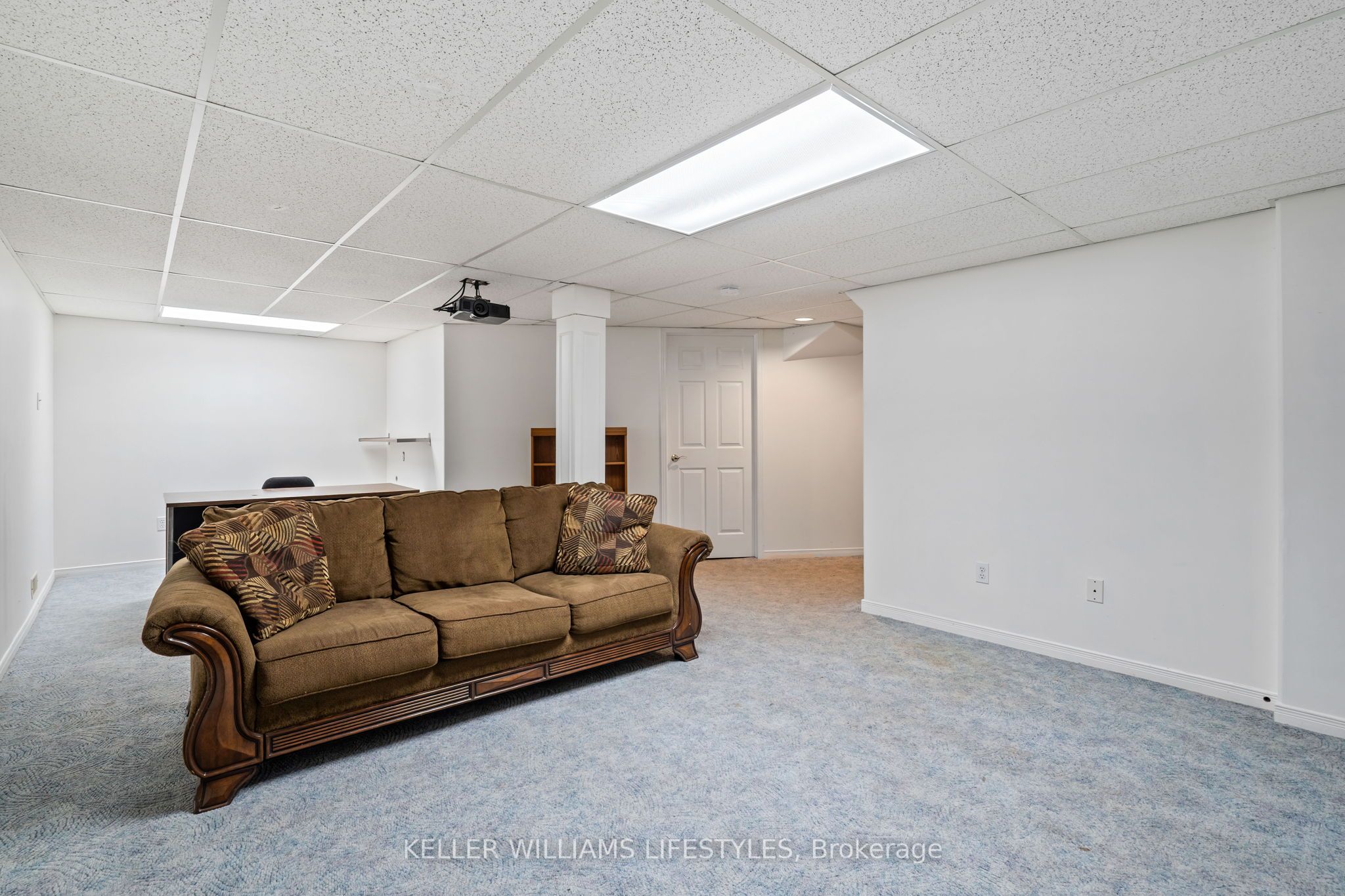 200 Bournemouth Dr Property Photo 33