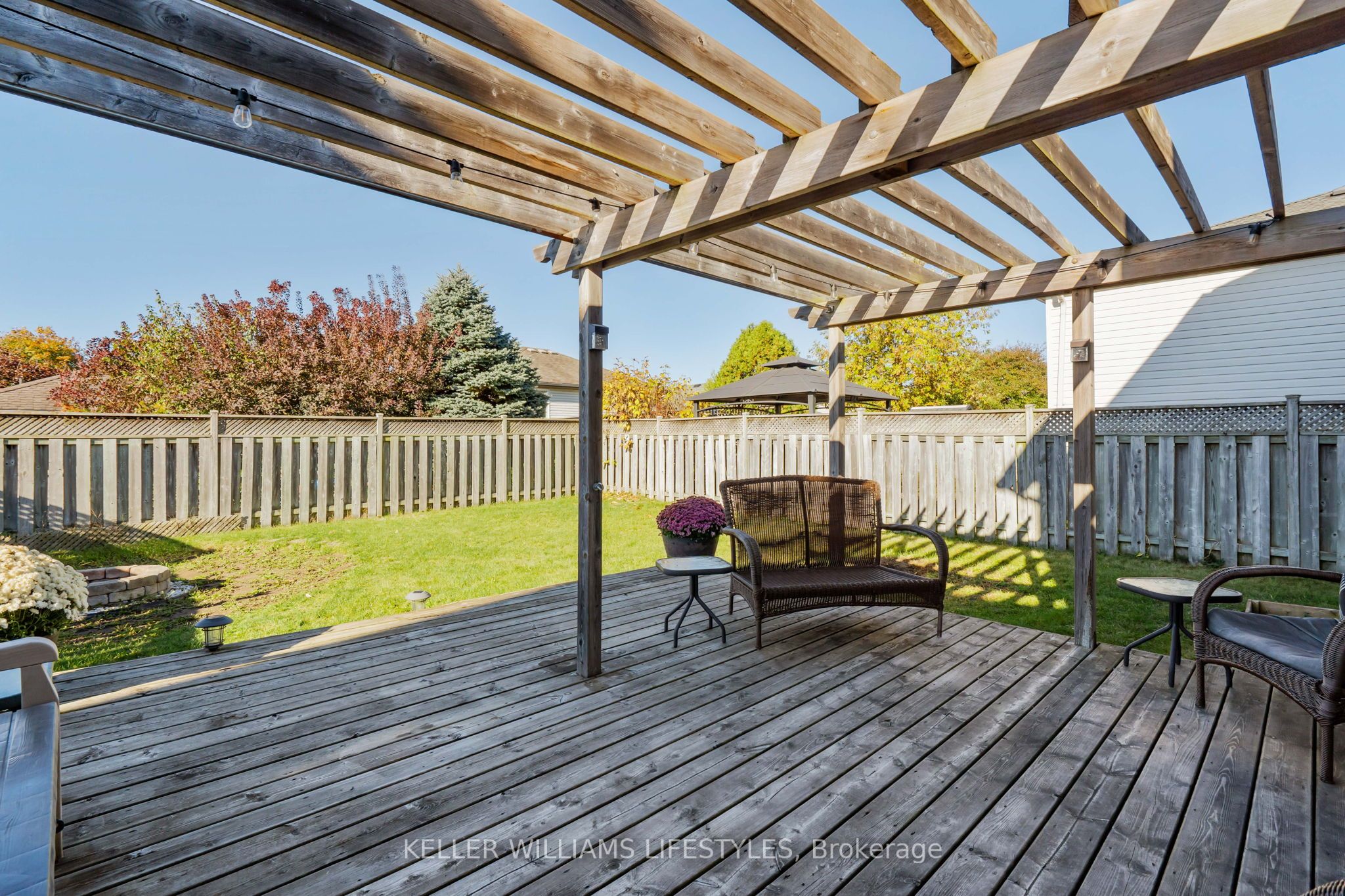 200 Bournemouth Dr Property Photo 40