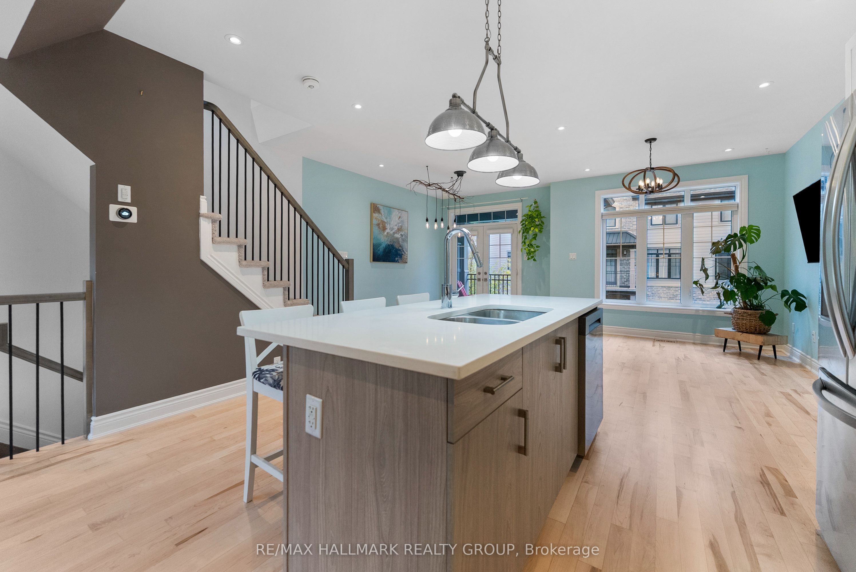 710 Reverie Priv Property Photo 5