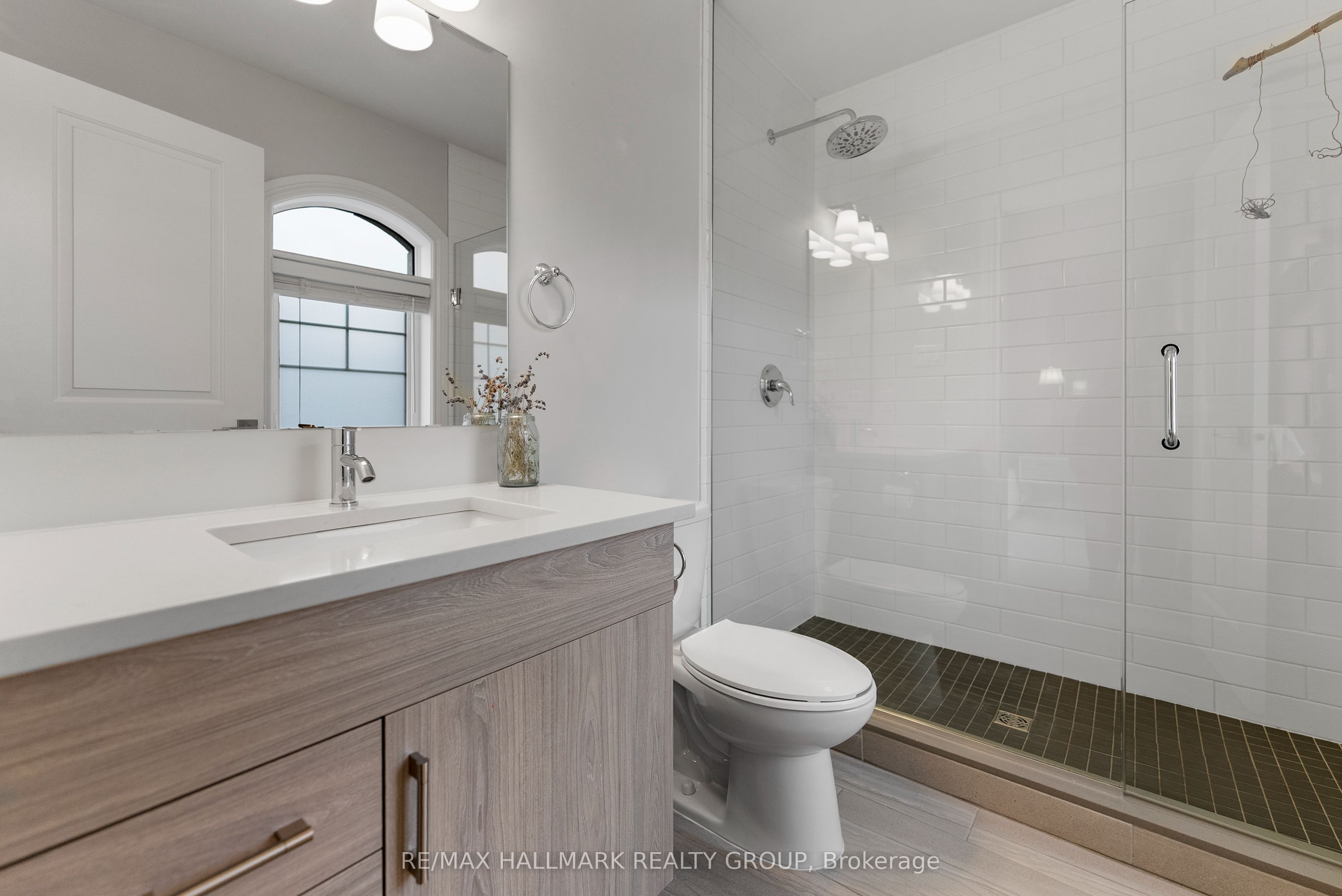 710 Reverie Priv Property Photo 16