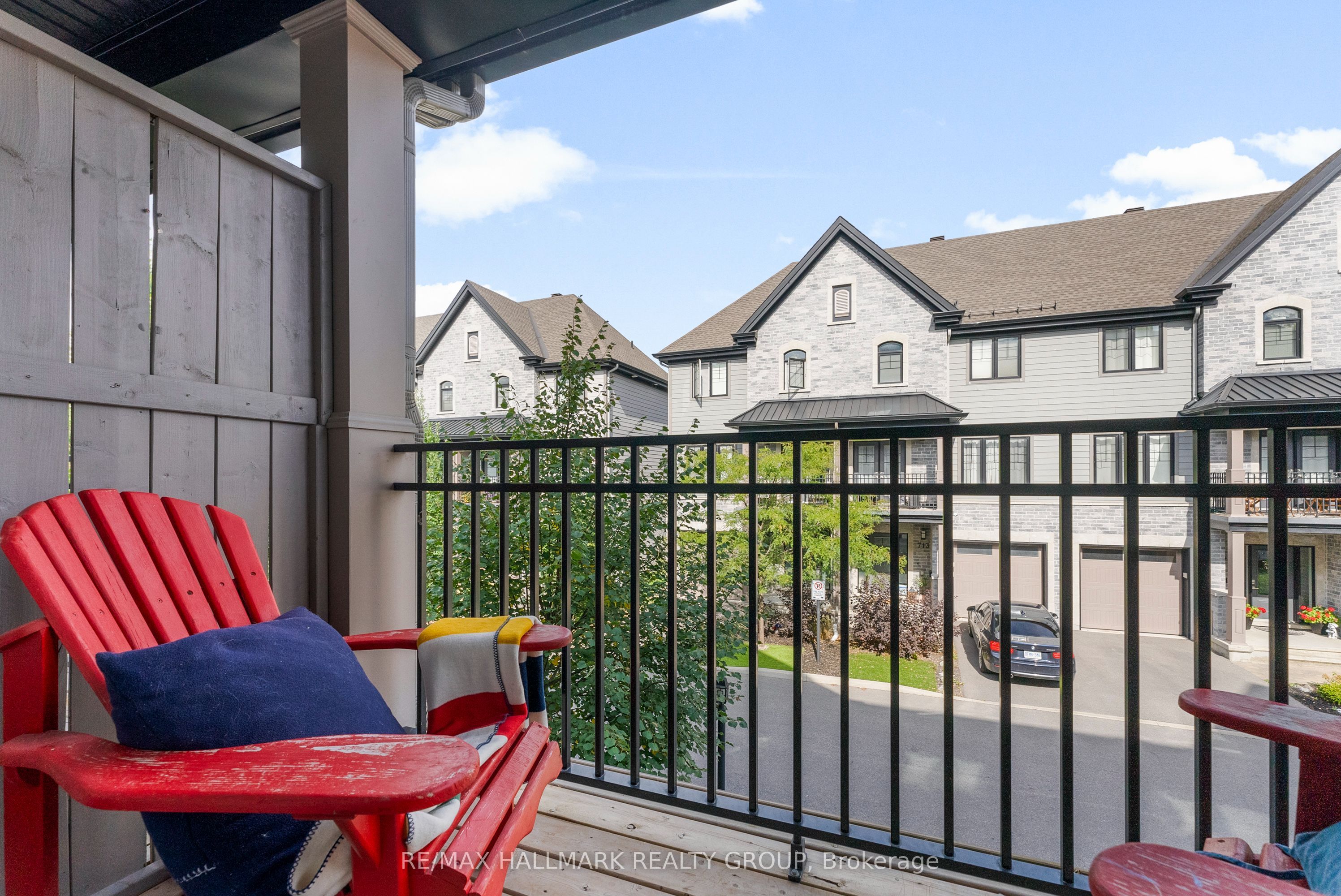 710 Reverie Priv Property Photo 36