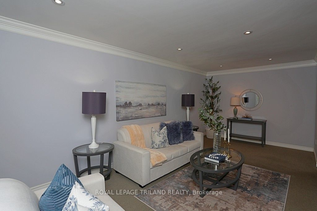 152 Monmore Rd Property Photo 4