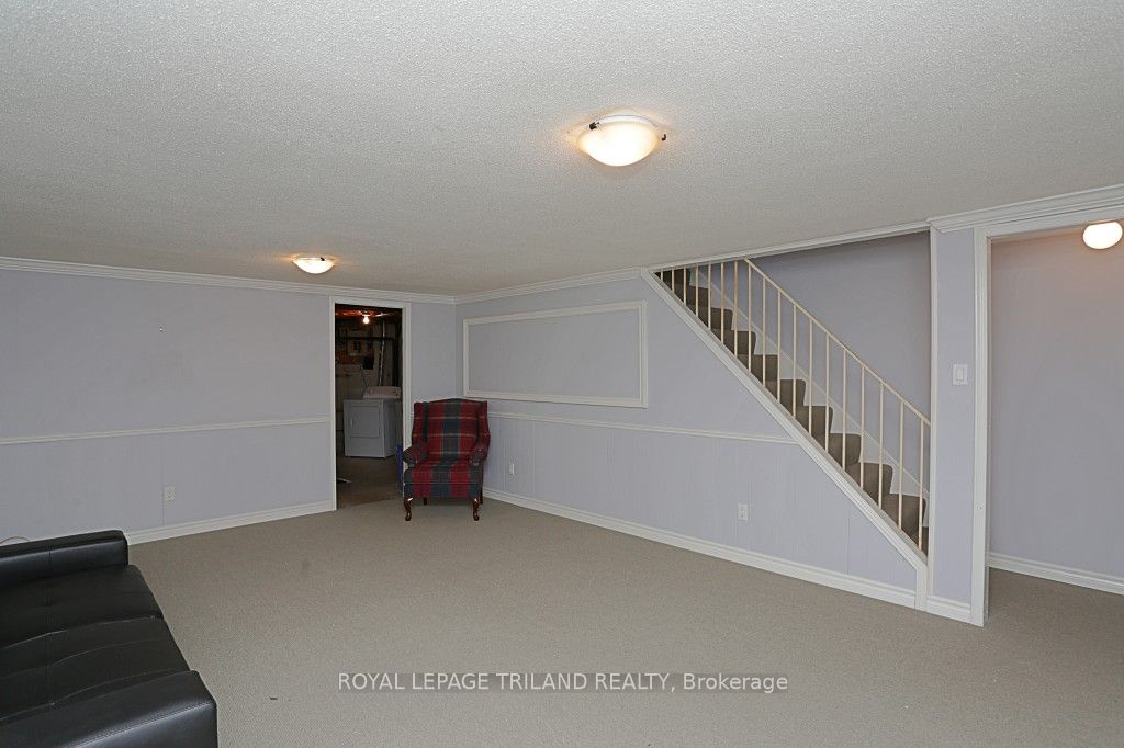 152 Monmore Rd Property Photo 12