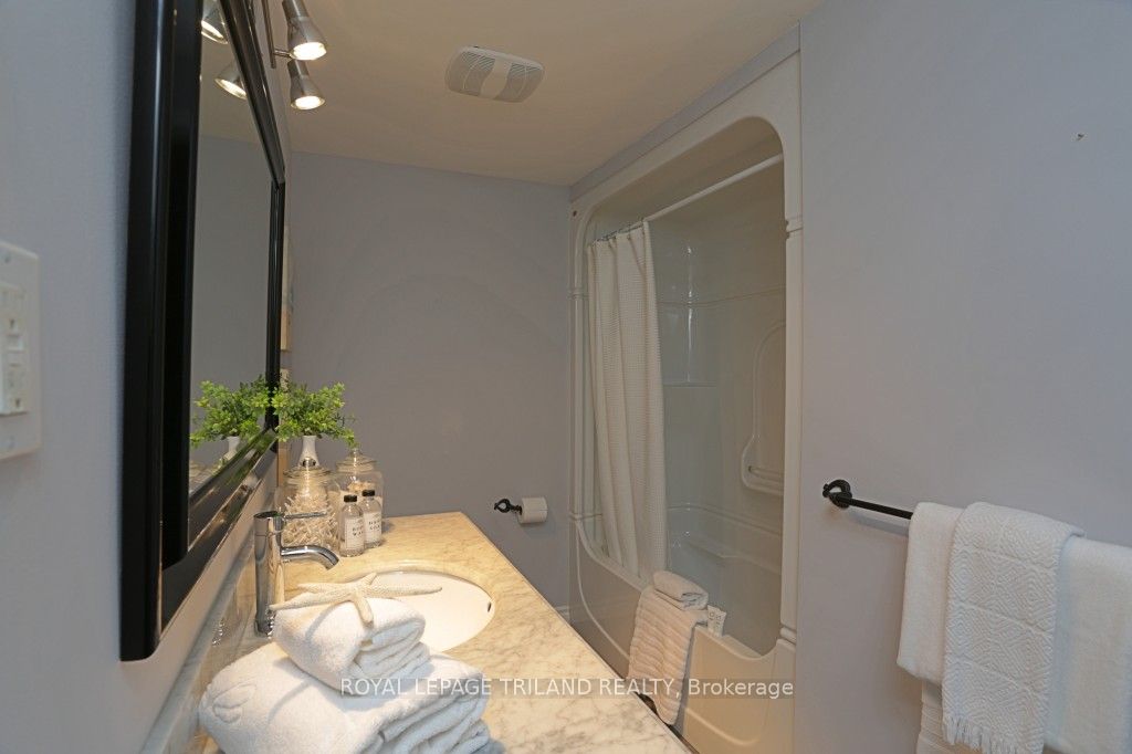 152 Monmore Rd Property Photo 21