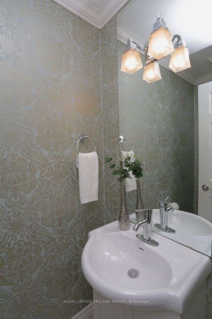 152 Monmore Rd Property Photo 22