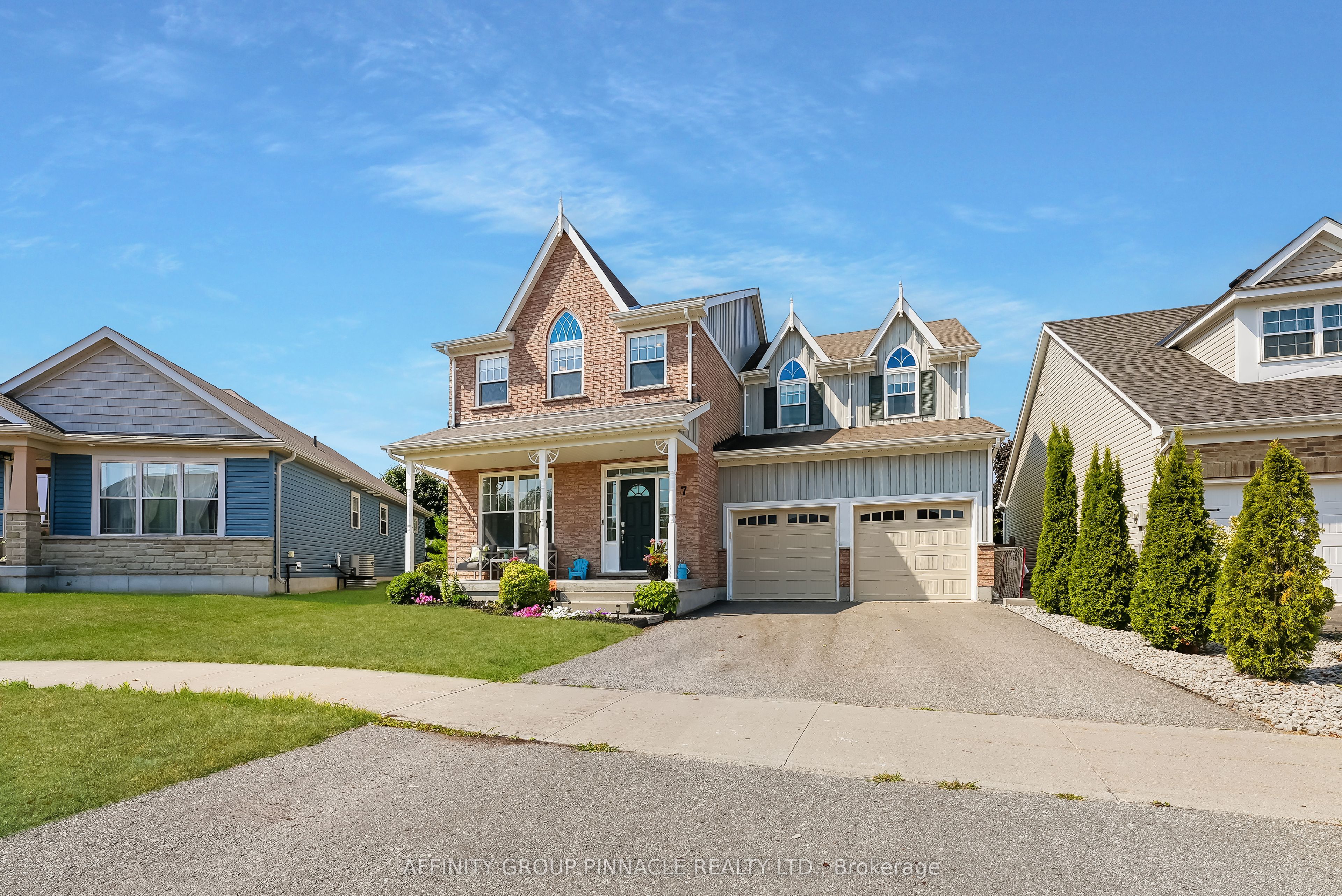 7 Brackendale Trail Property Photo 1