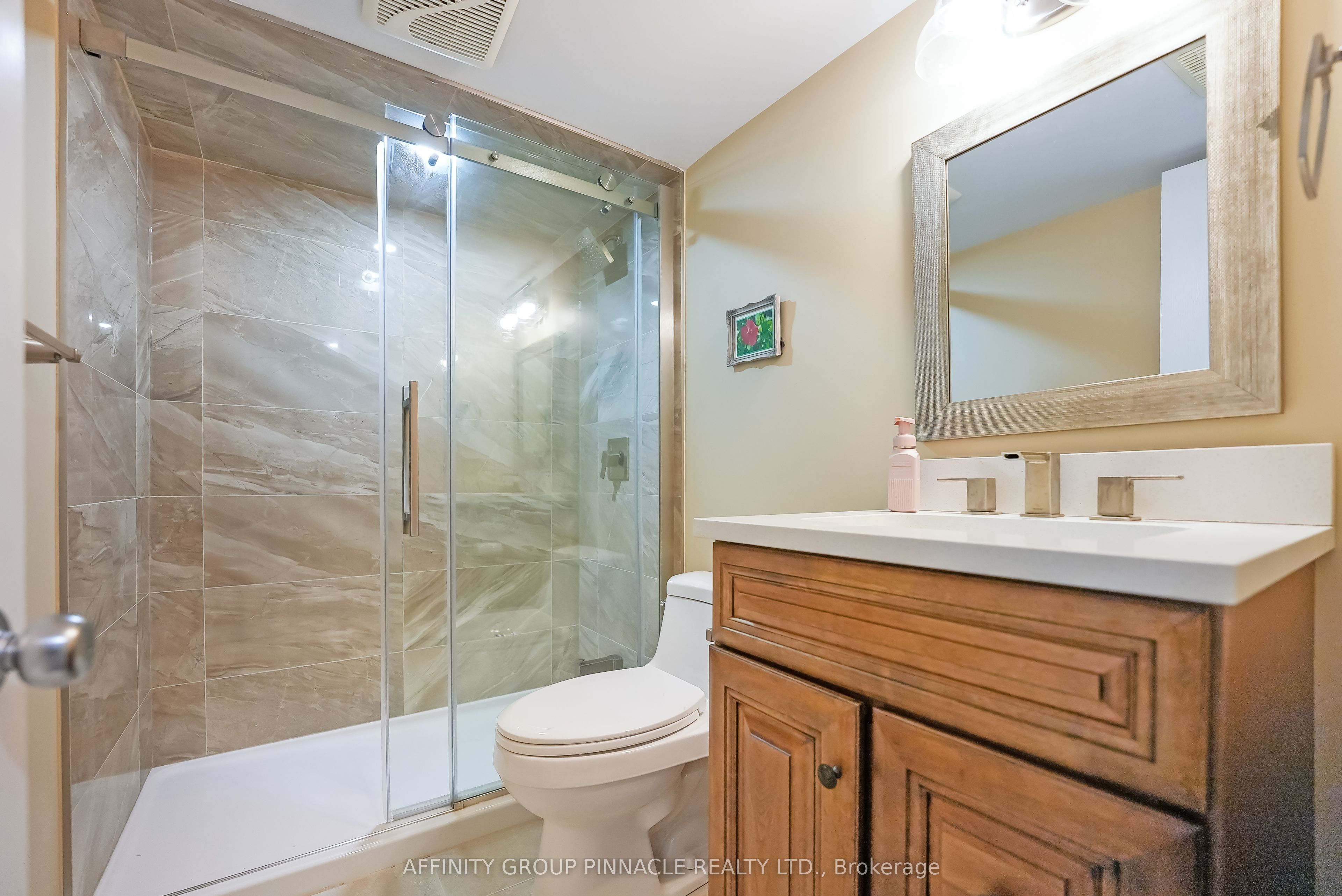 7 Brackendale Trail Property Photo 30