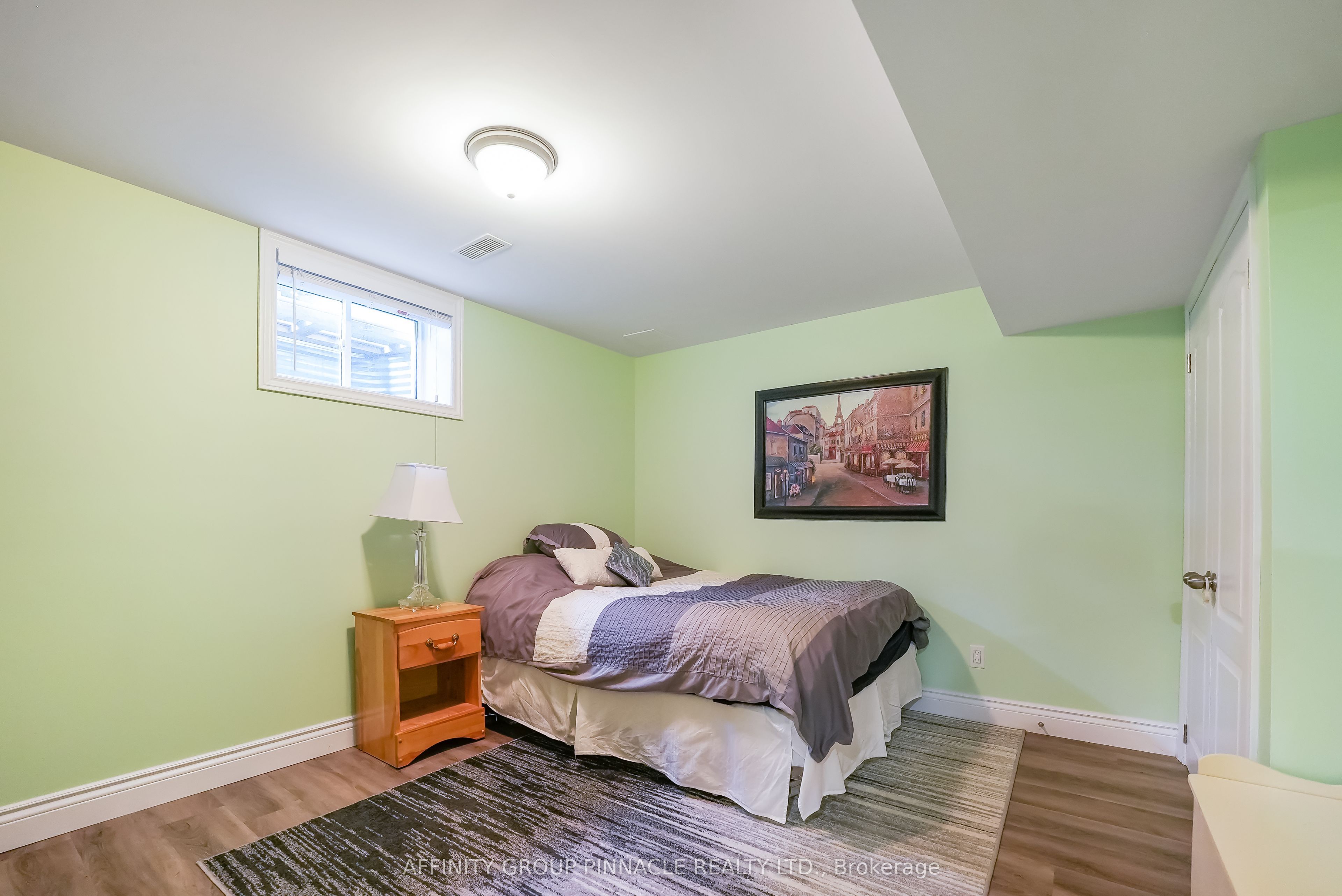 7 Brackendale Trail Property Photo 31