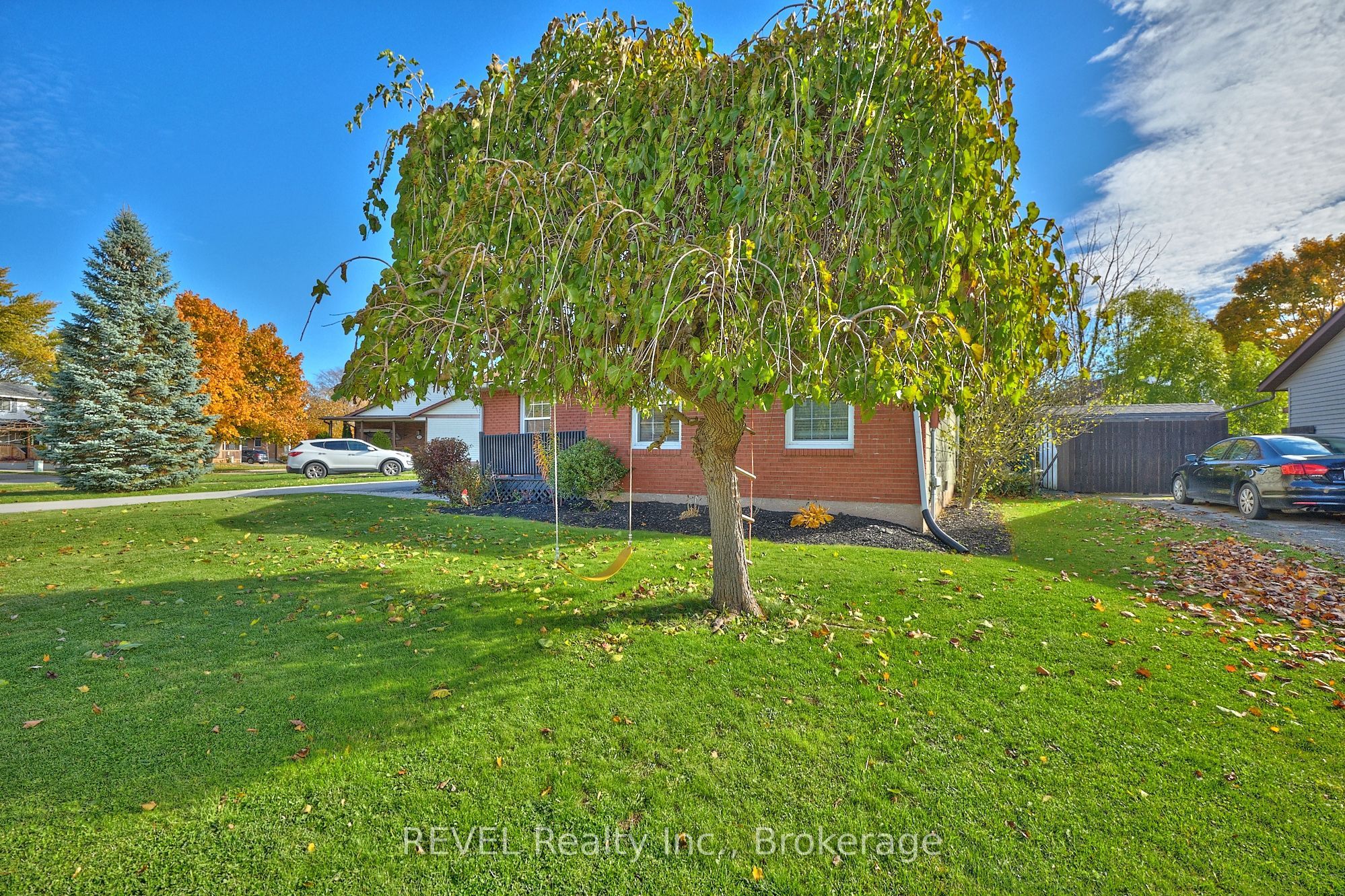 11 Newleaf Crescent Property Photo 8