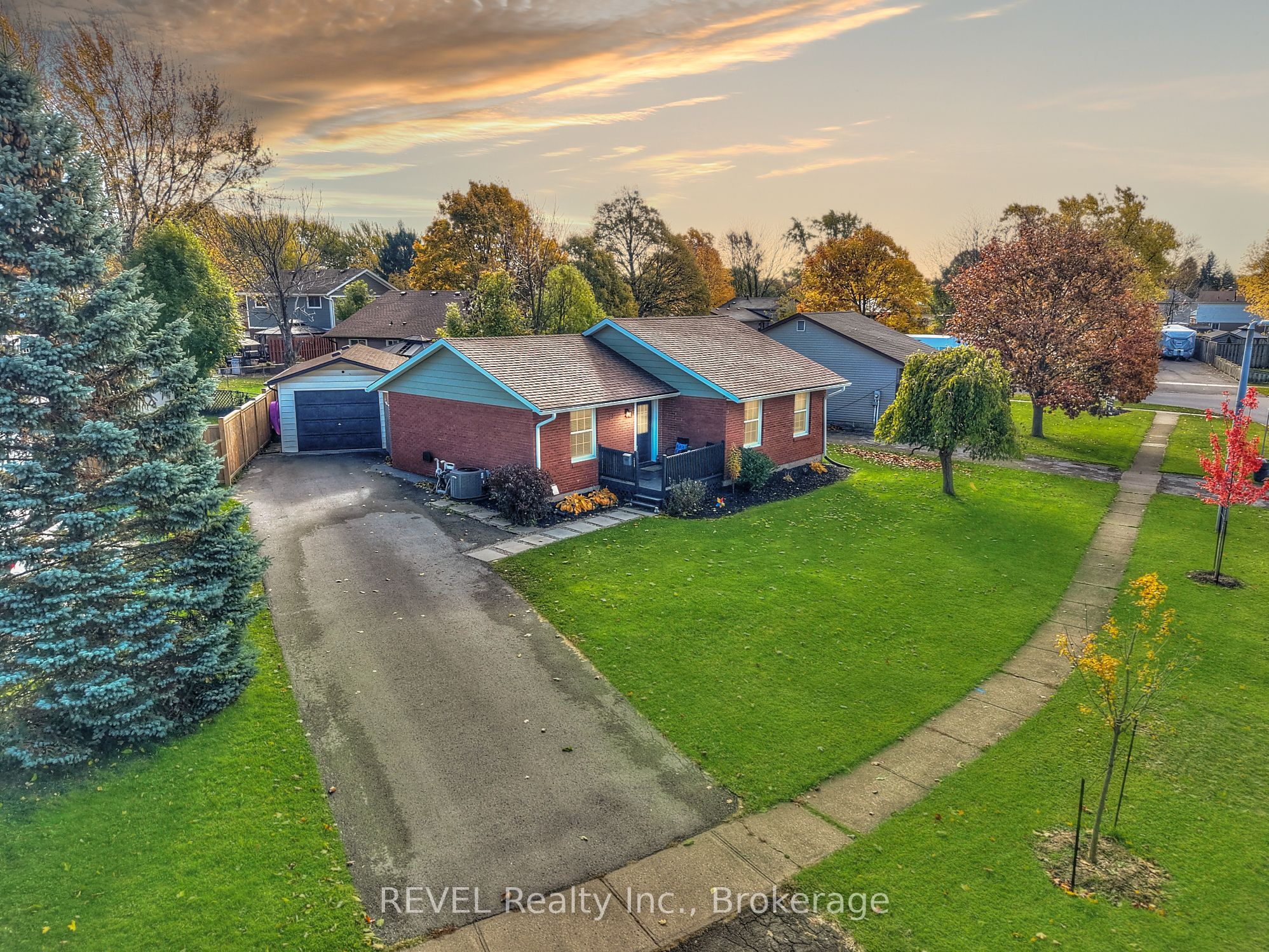 11 Newleaf Crescent Property Photo 9