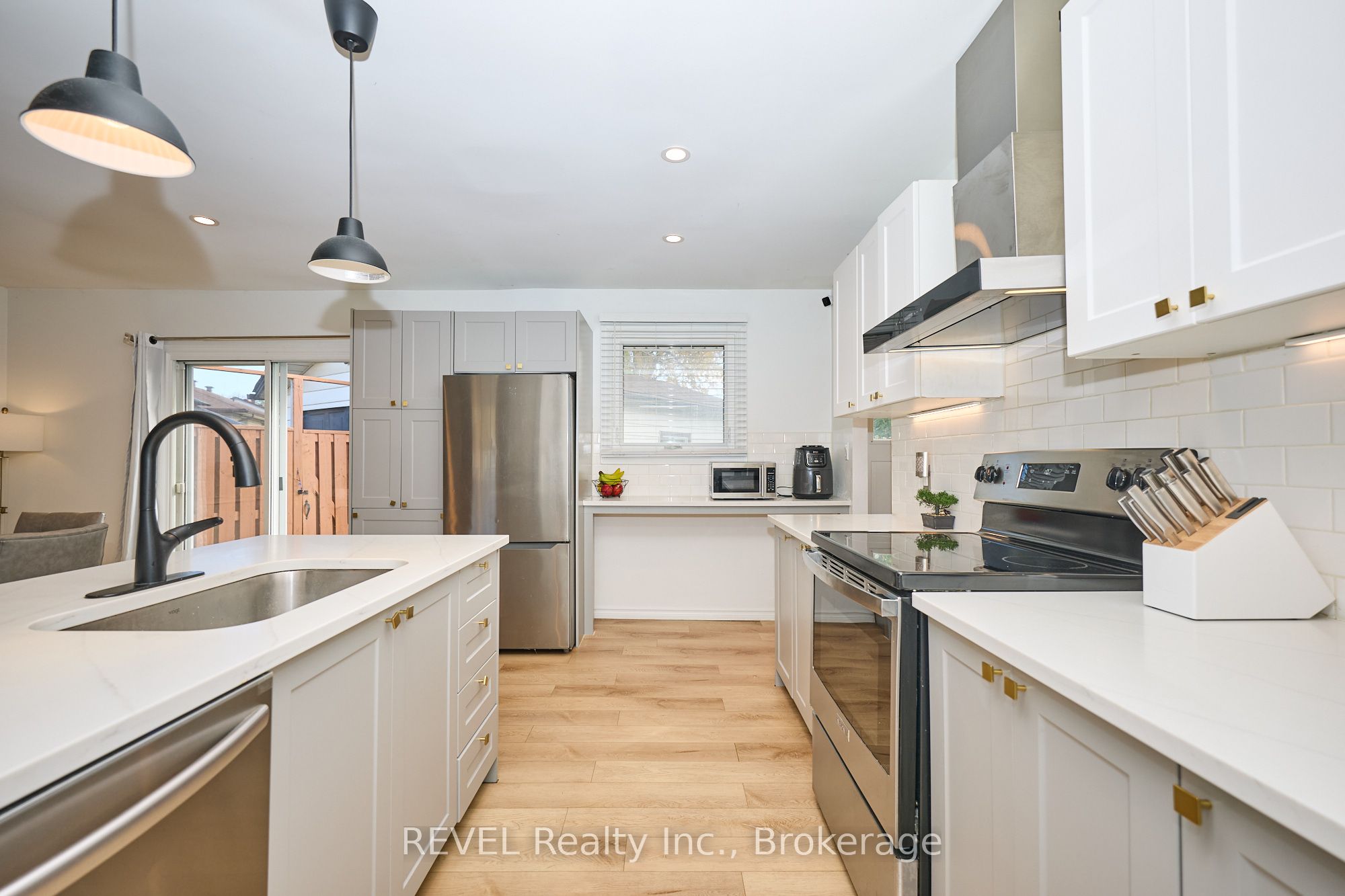 11 Newleaf Crescent Property Photo 12