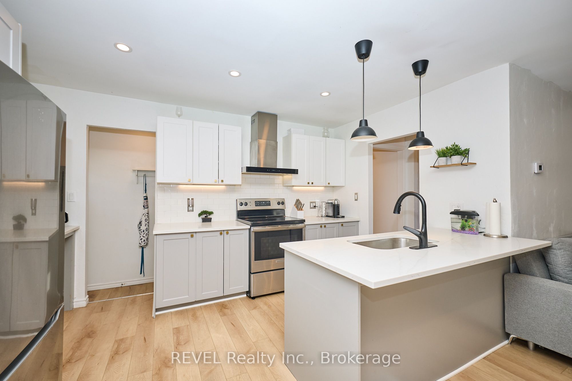 11 Newleaf Crescent Property Photo 13