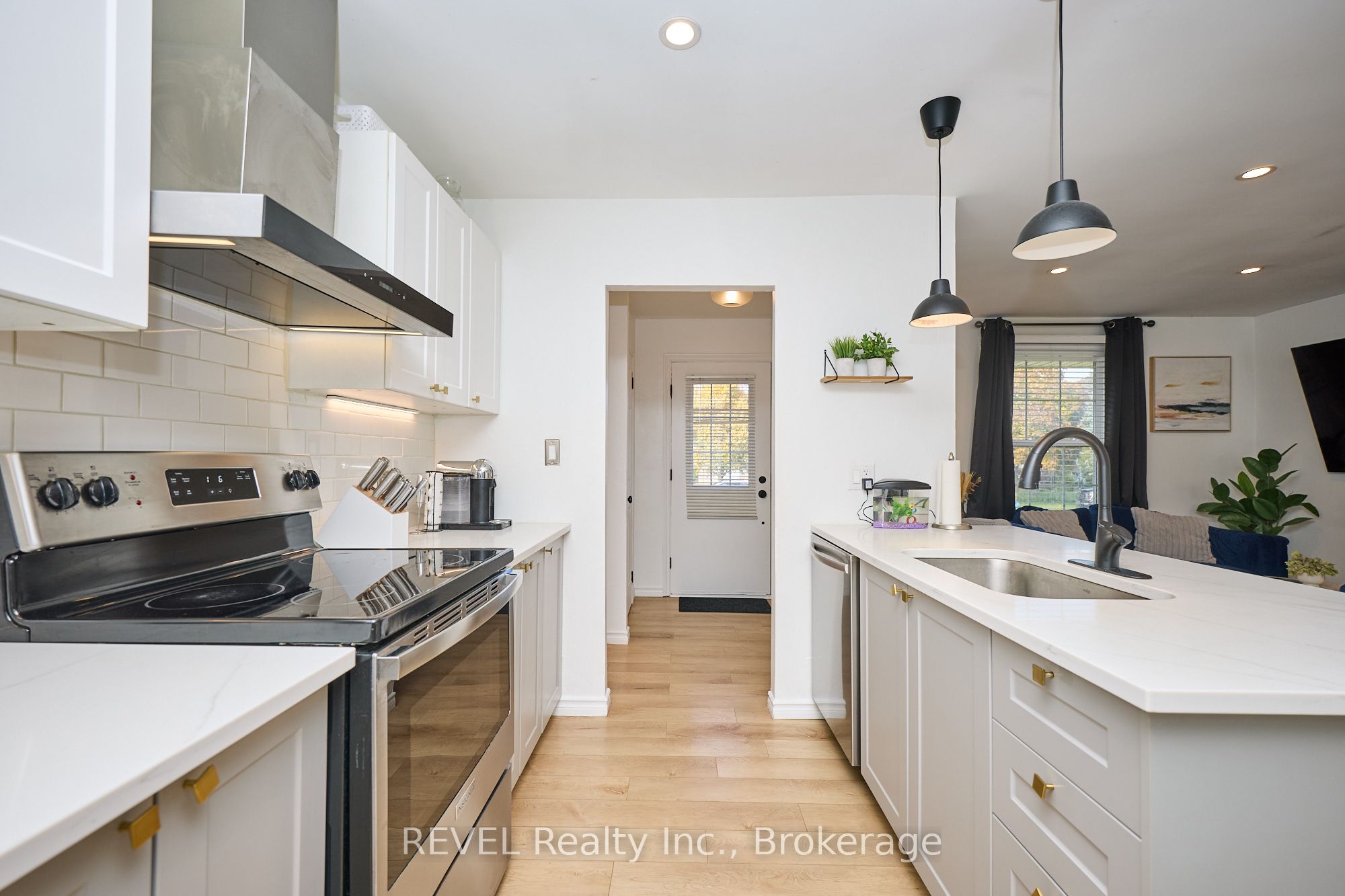 11 Newleaf Crescent Property Photo 14