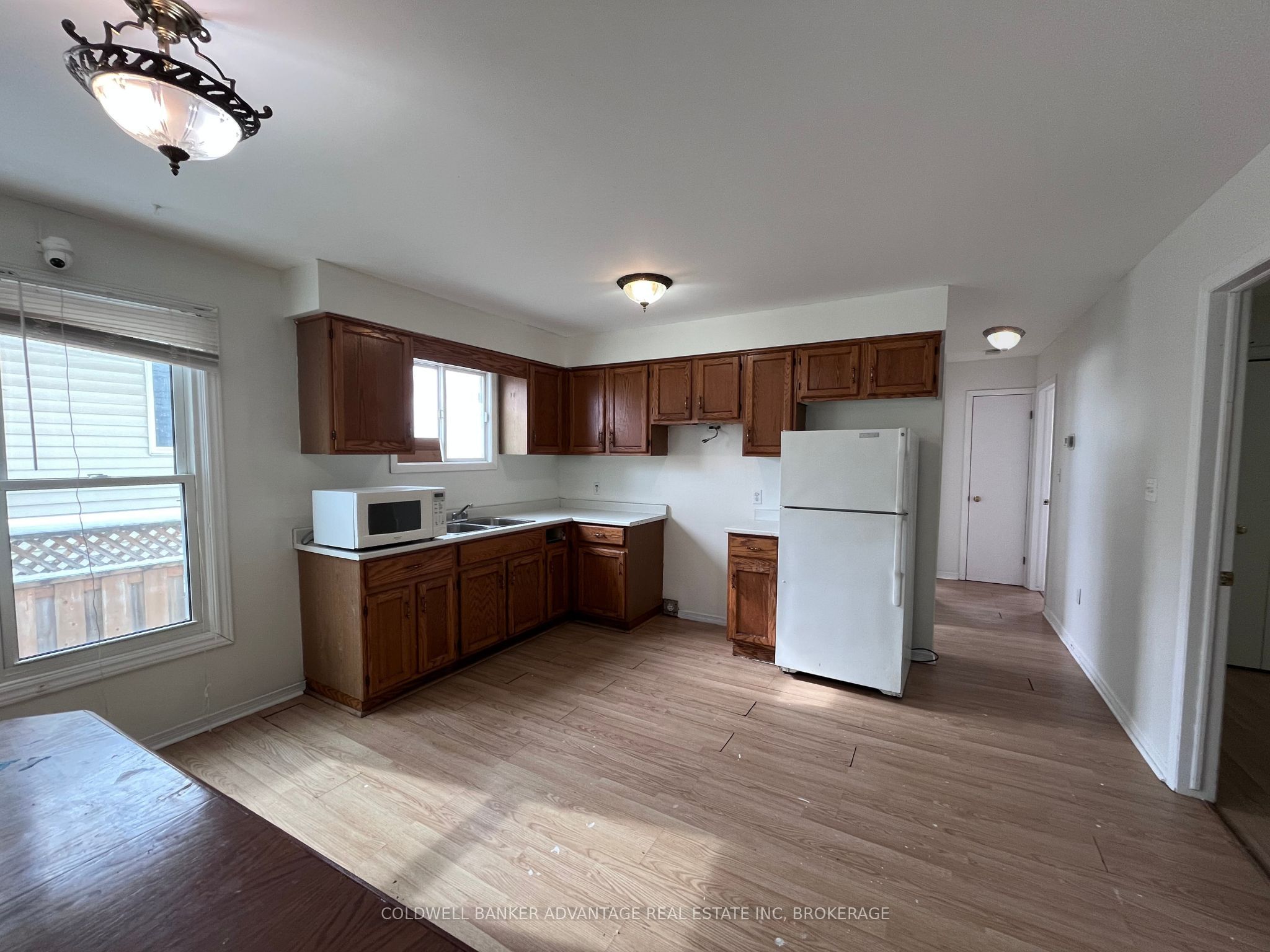 86 Commercial Street Property Photo 5