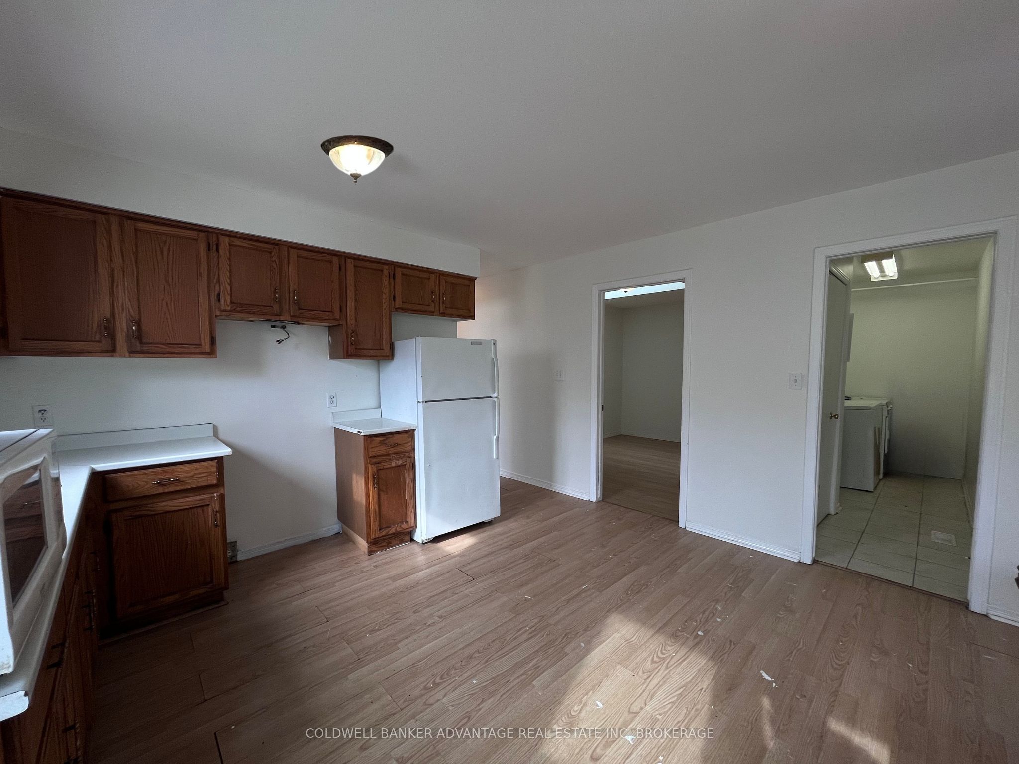 86 Commercial Street Property Photo 7