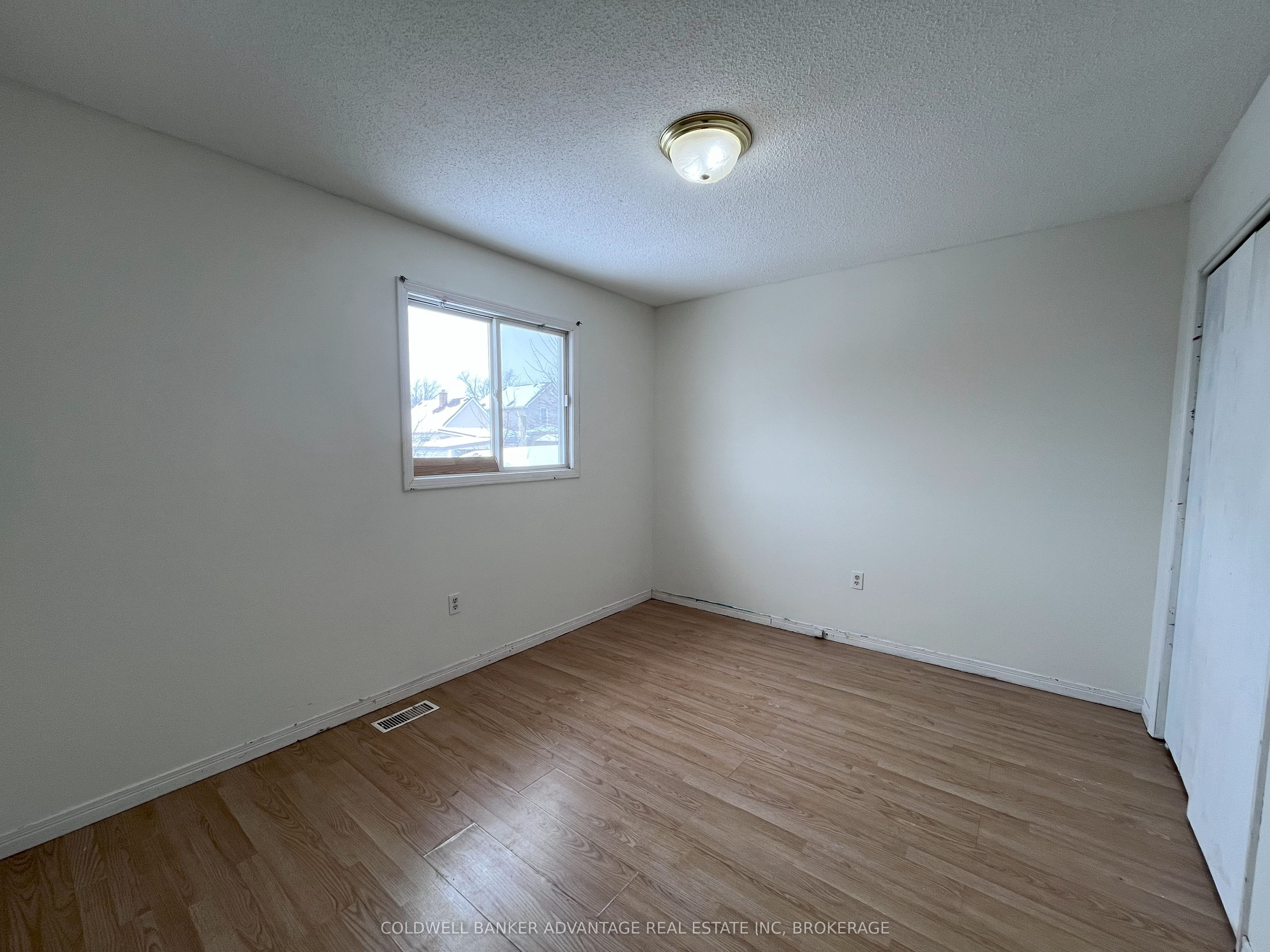 86 Commercial Street Property Photo 10