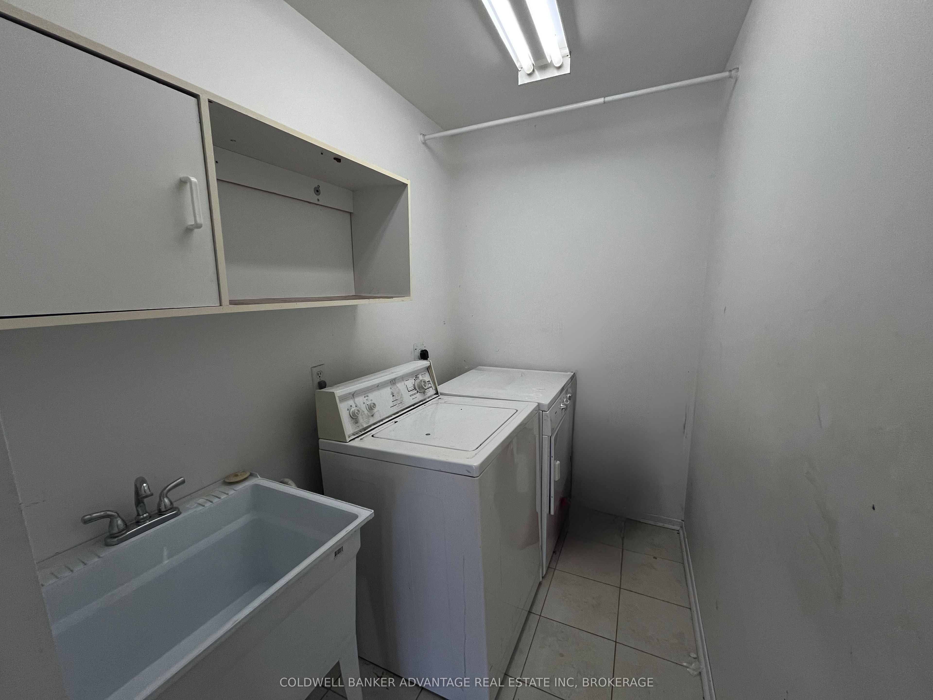 86 Commercial Street Property Photo 14