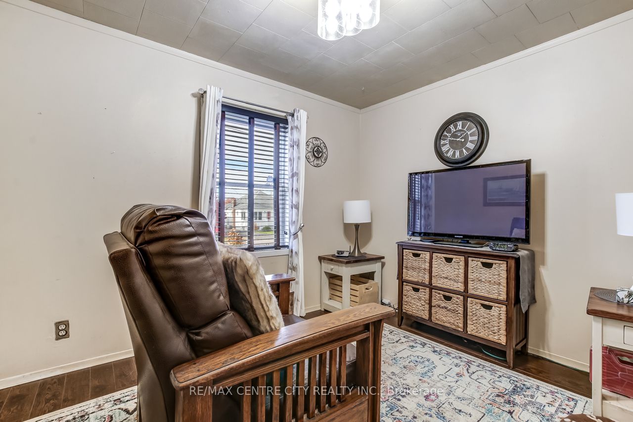 145 Hughes Street Property Photo 7