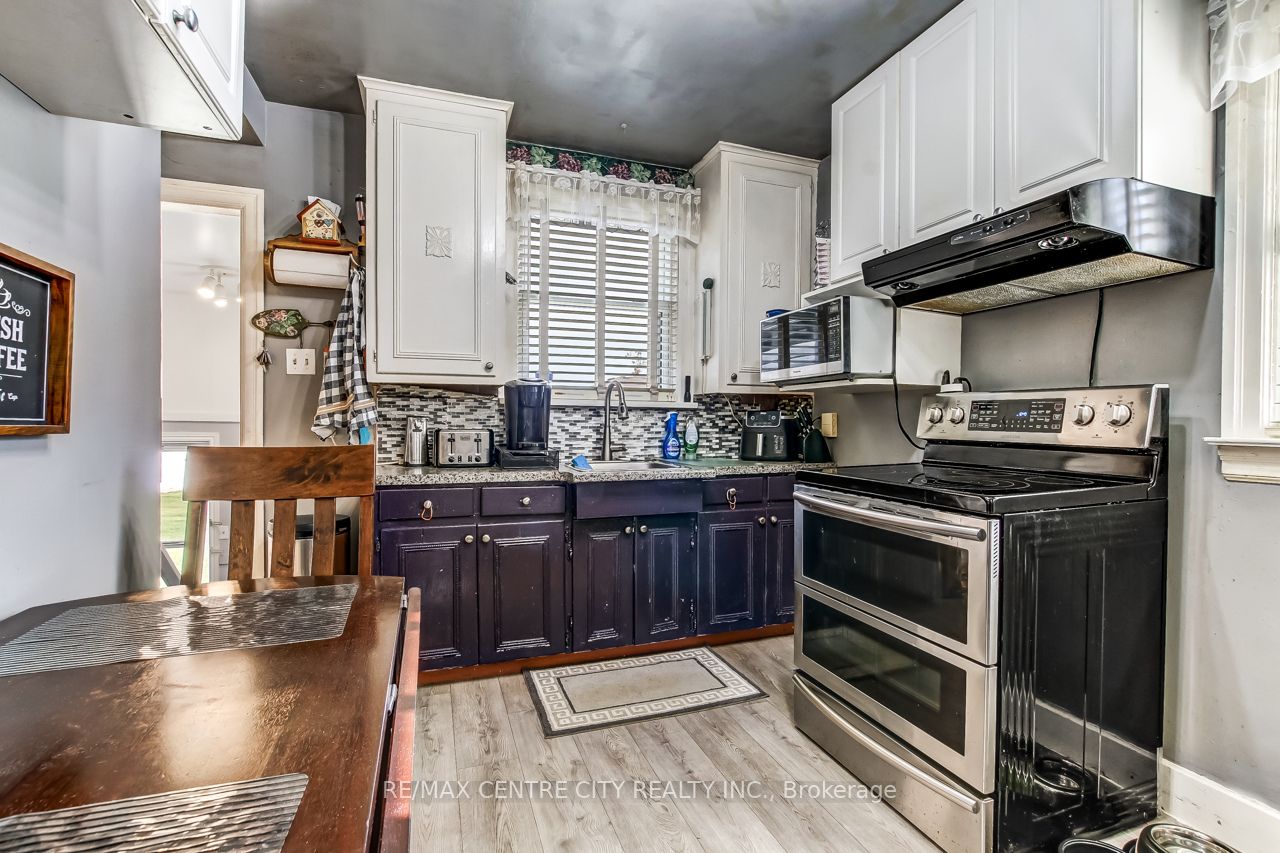 145 Hughes Street Property Photo 9