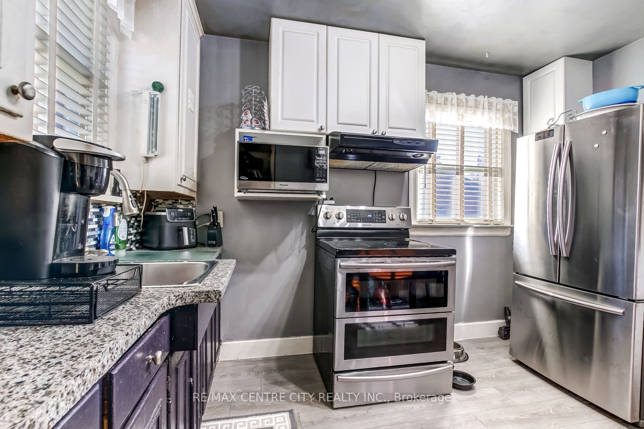 145 Hughes Street Property Photo 10