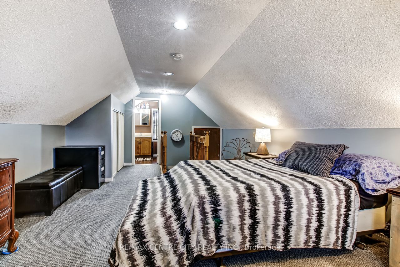 145 Hughes Street Property Photo 14