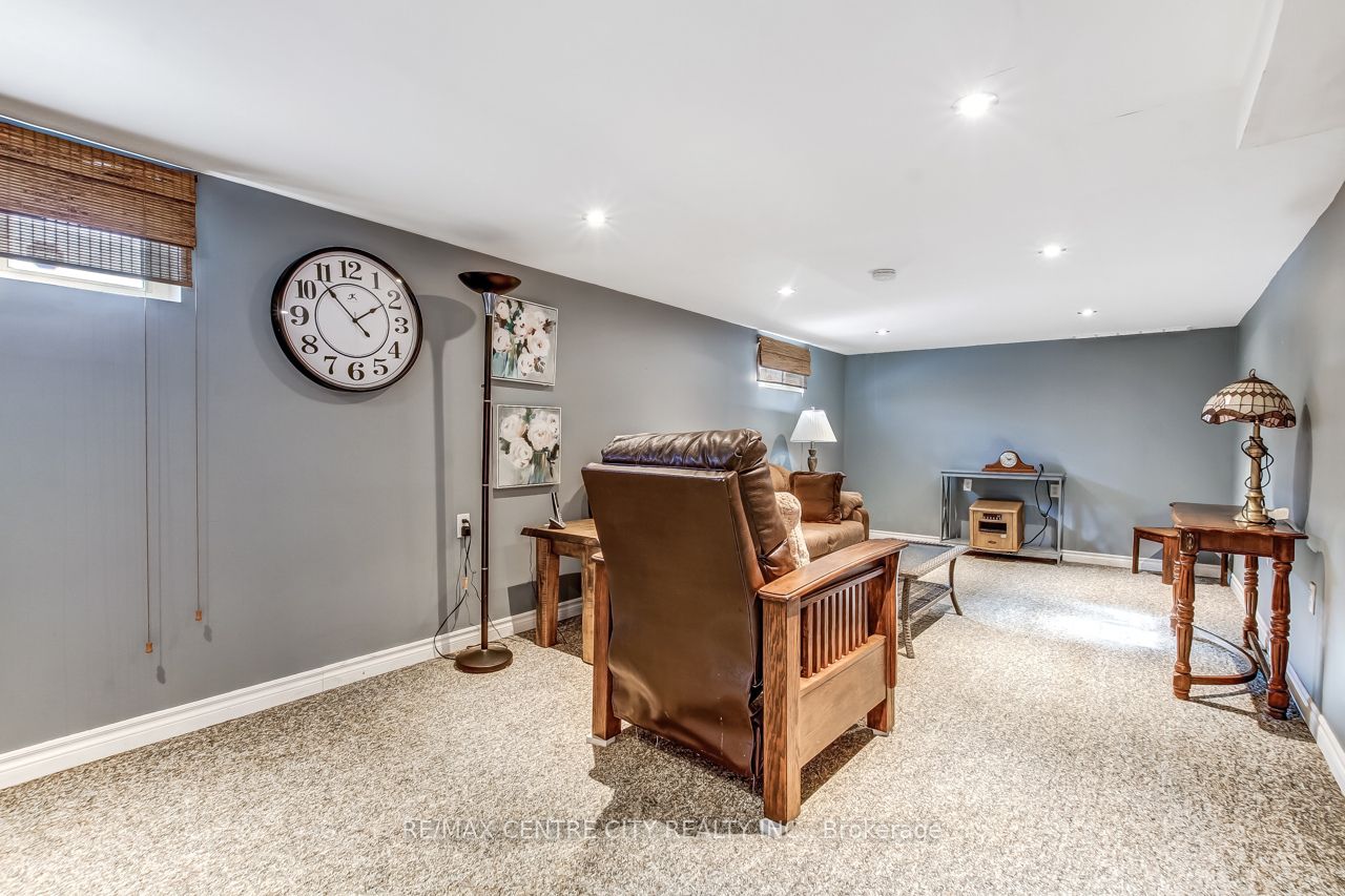 145 Hughes Street Property Photo 17