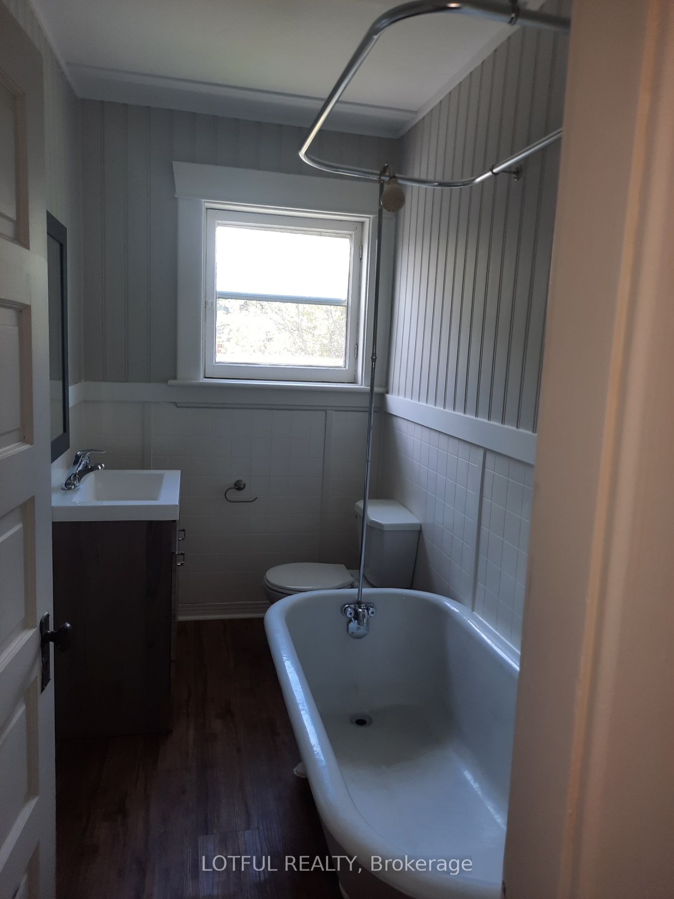 7 Montgomery Place 2 Property Photo 6