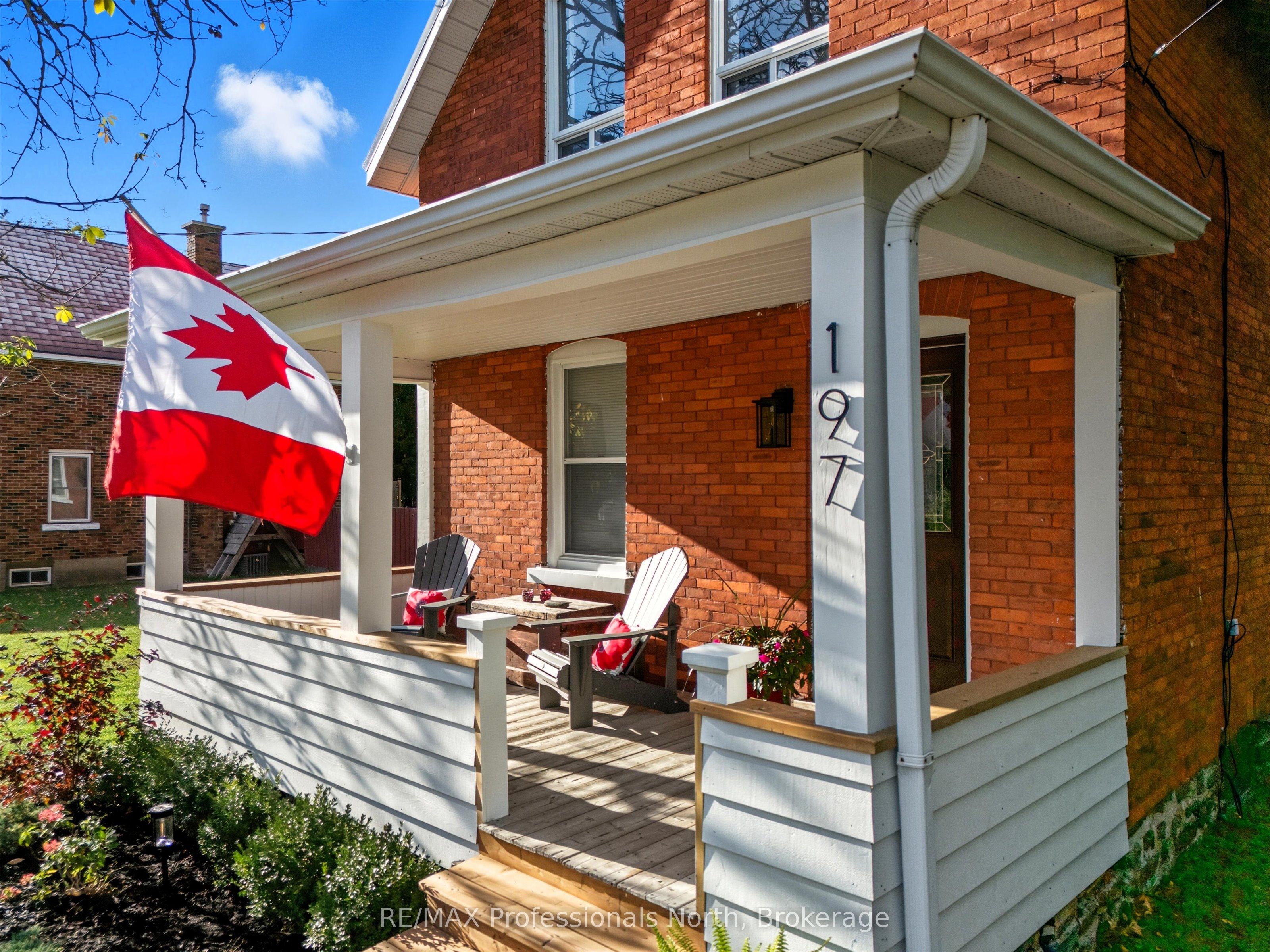 197 Dill Street Property Photo 2