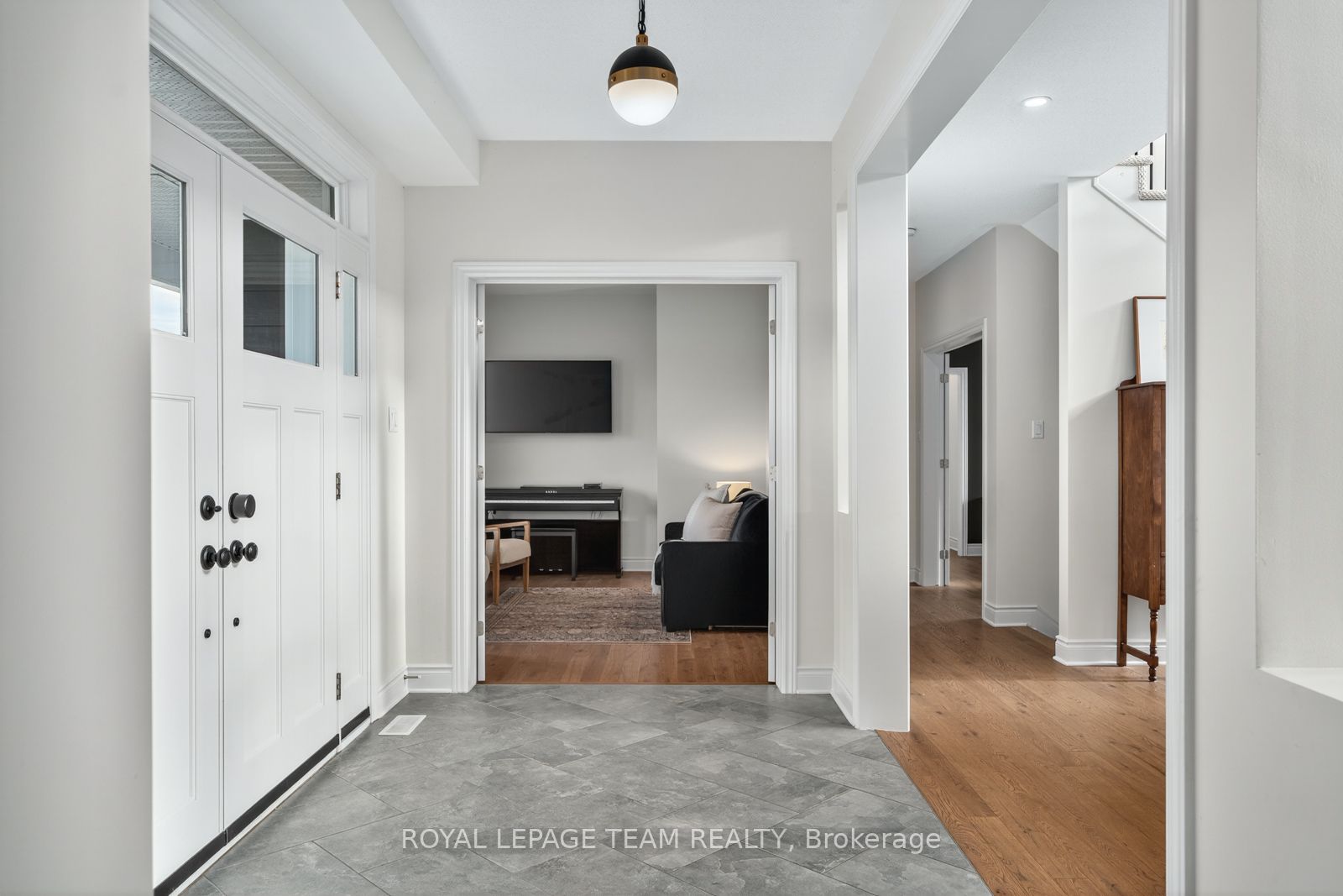 226 Kaswit Drive Property Photo 3