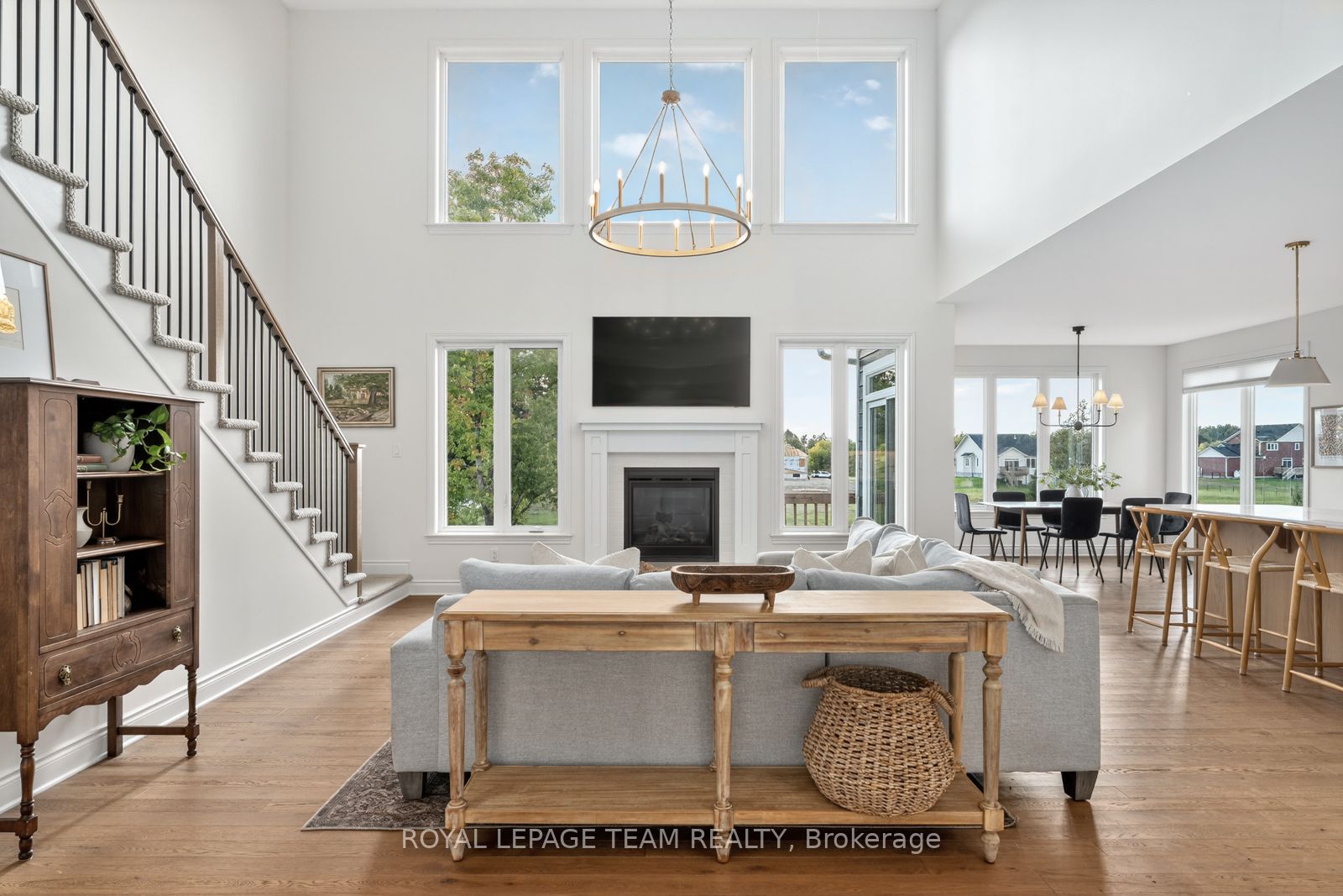 226 Kaswit Drive Property Photo 4