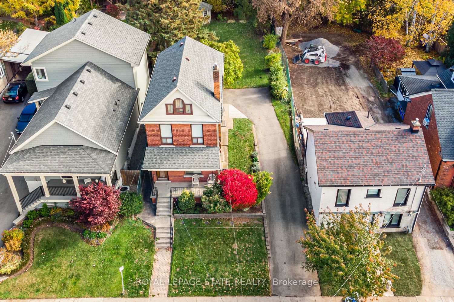 538 Hughson St N Property Photo 5