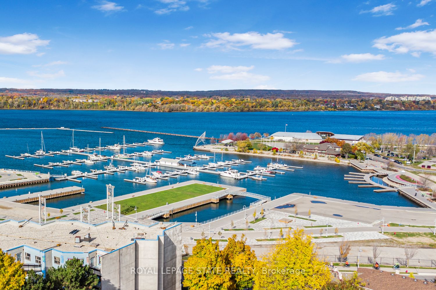 538 Hughson St N Property Photo 42