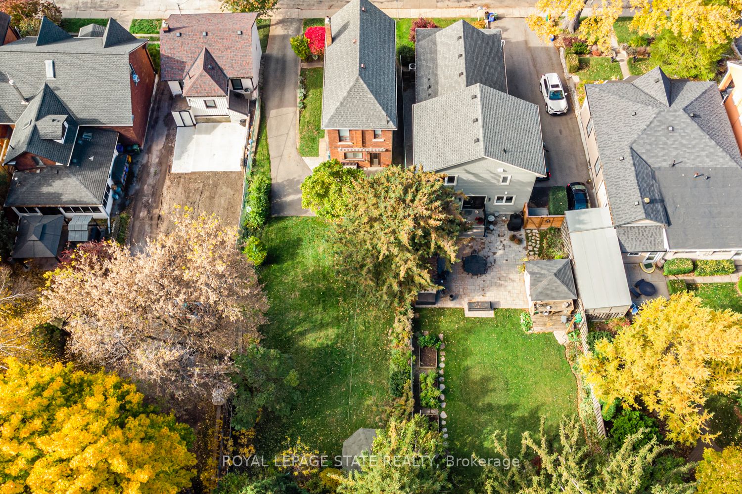 538 Hughson St N Property Photo 45